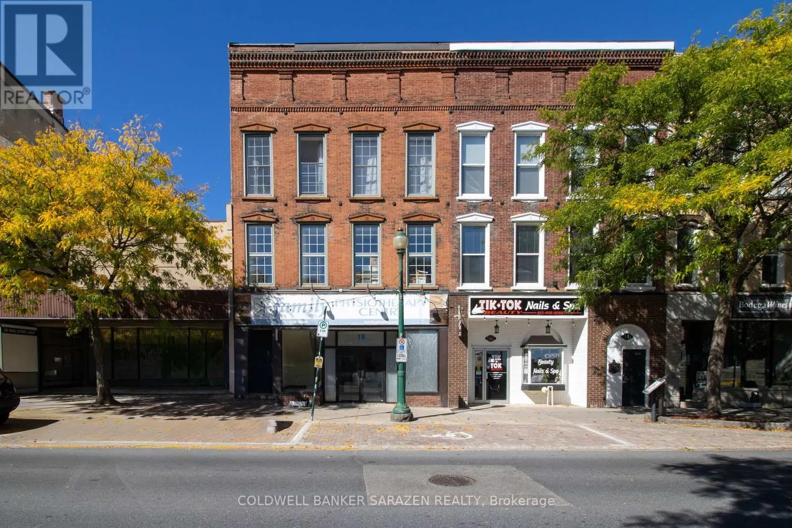 18 KING STREET W