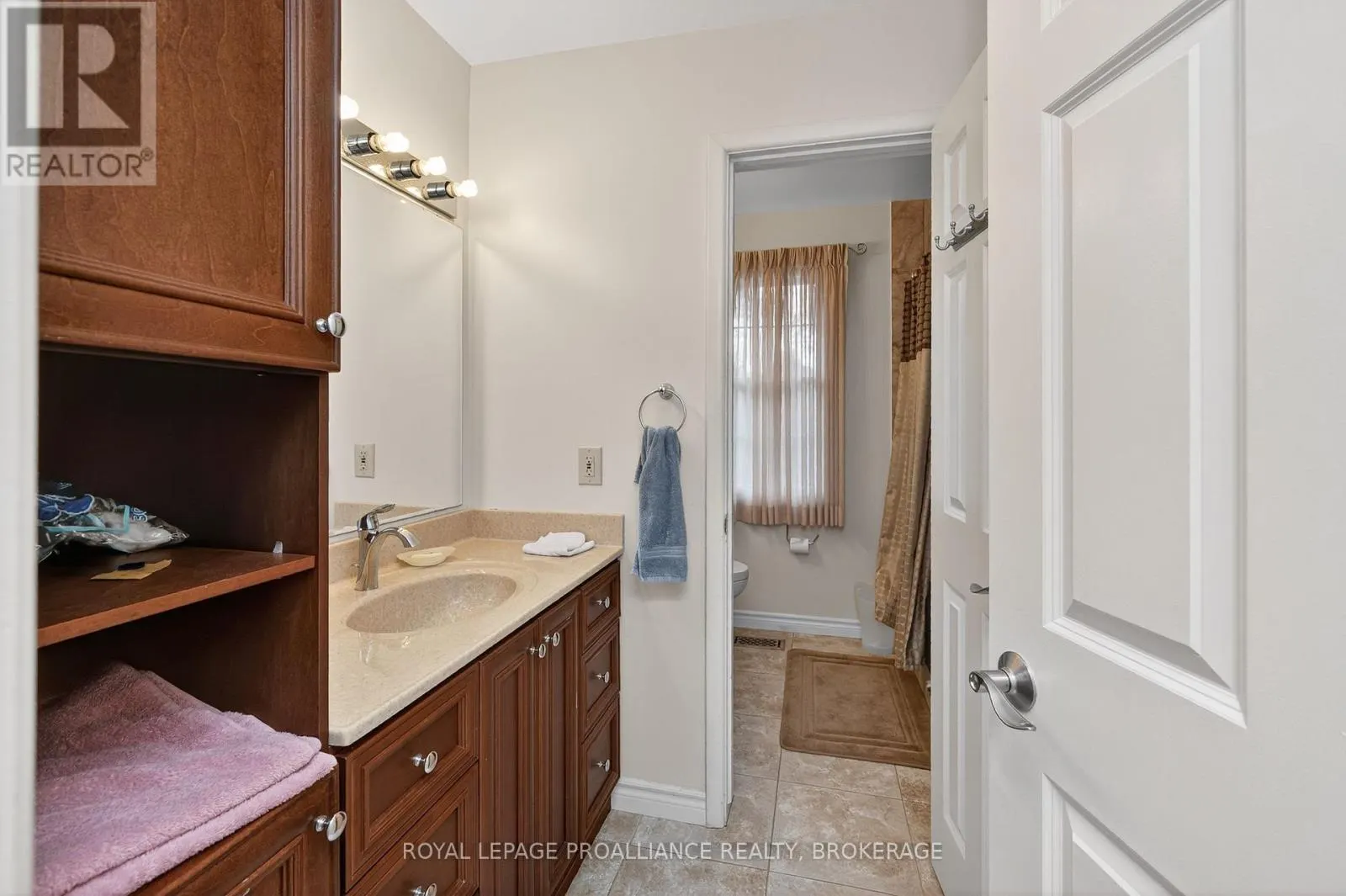 259 FAIRWAY HILL CRESCENT