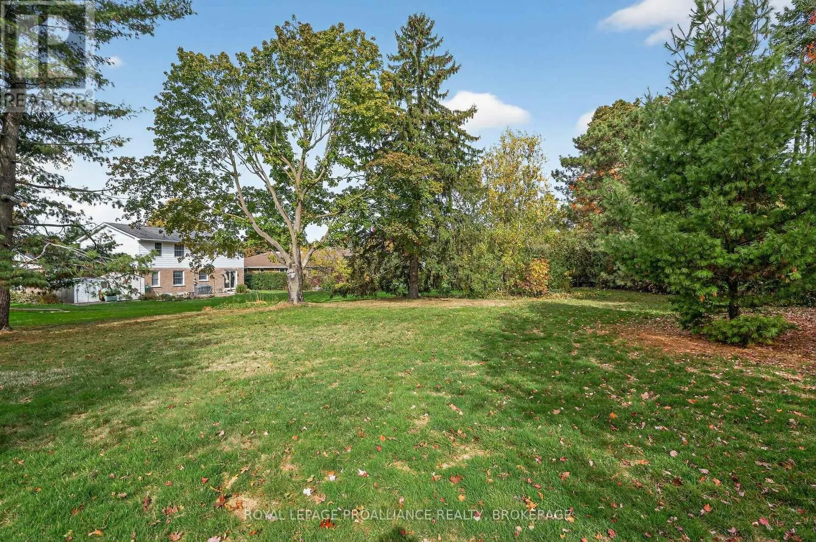 259 FAIRWAY HILL CRESCENT