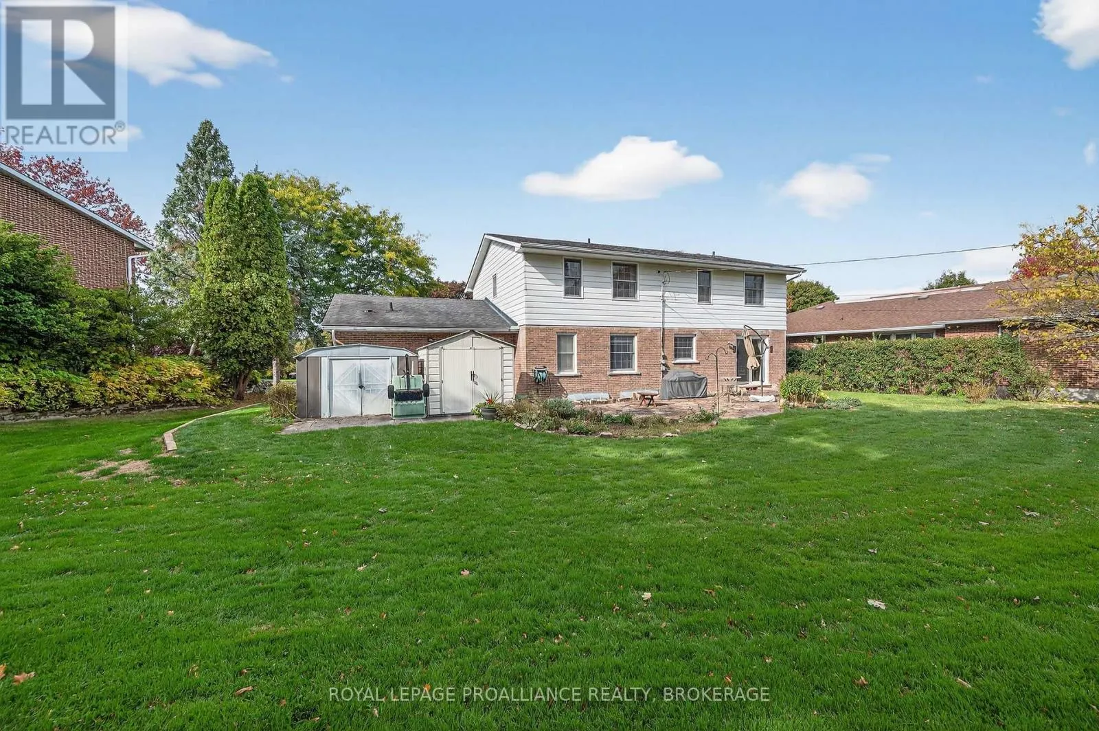 259 FAIRWAY HILL CRESCENT