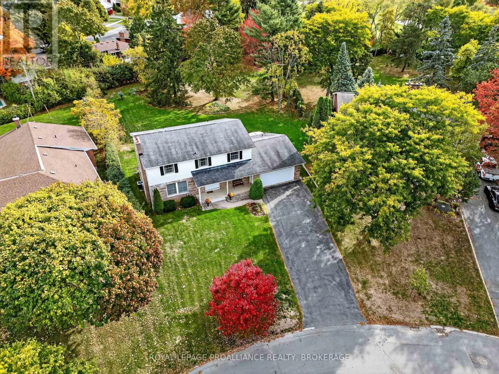 259 FAIRWAY HILL CRESCENT