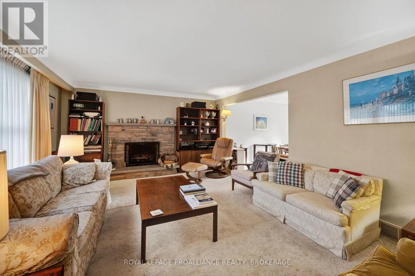 259 FAIRWAY HILL CRESCENT