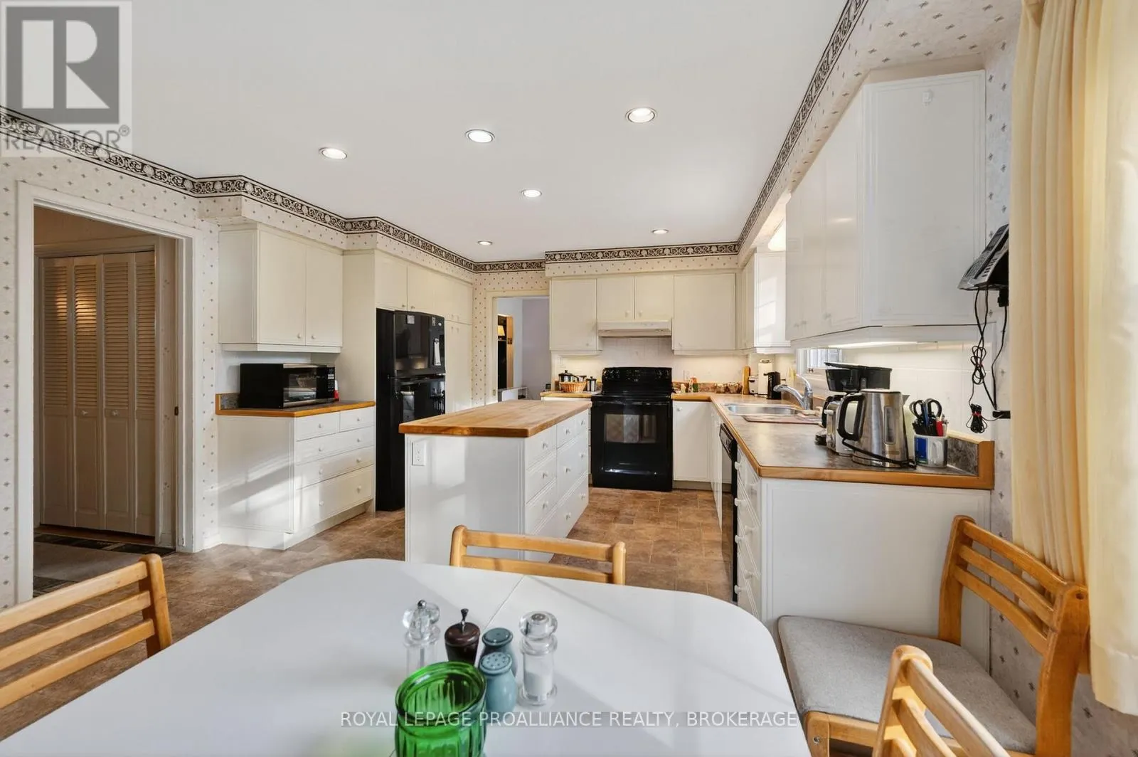 259 FAIRWAY HILL CRESCENT