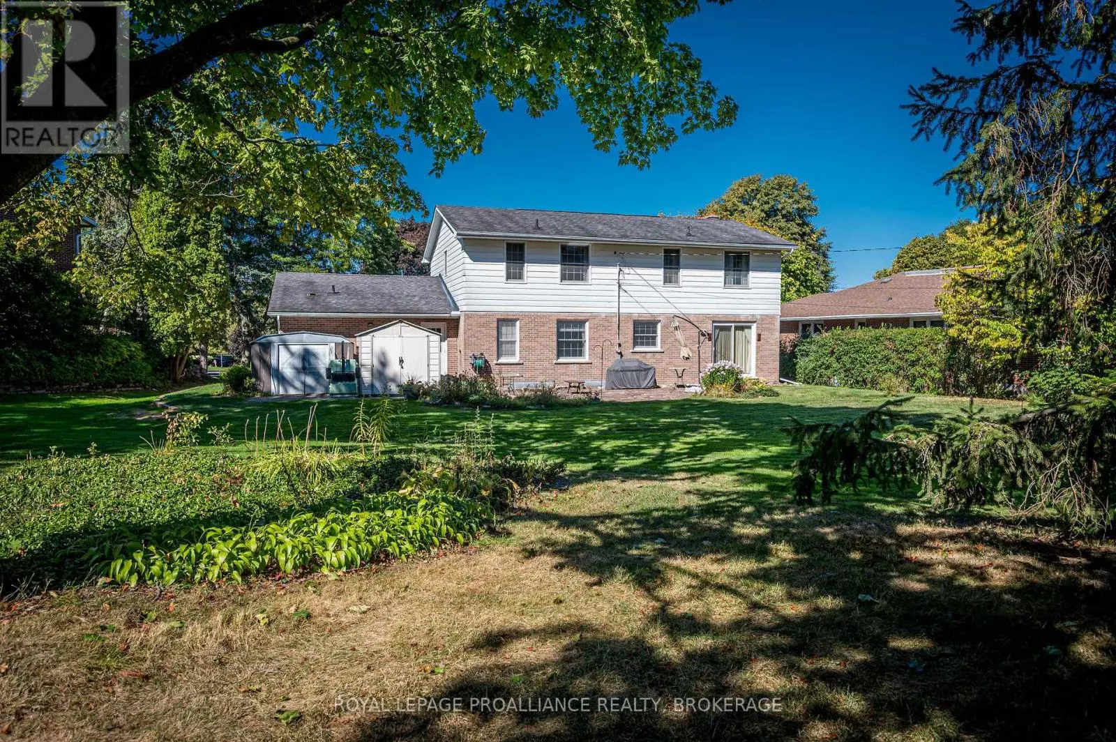 259 FAIRWAY HILL CRESCENT