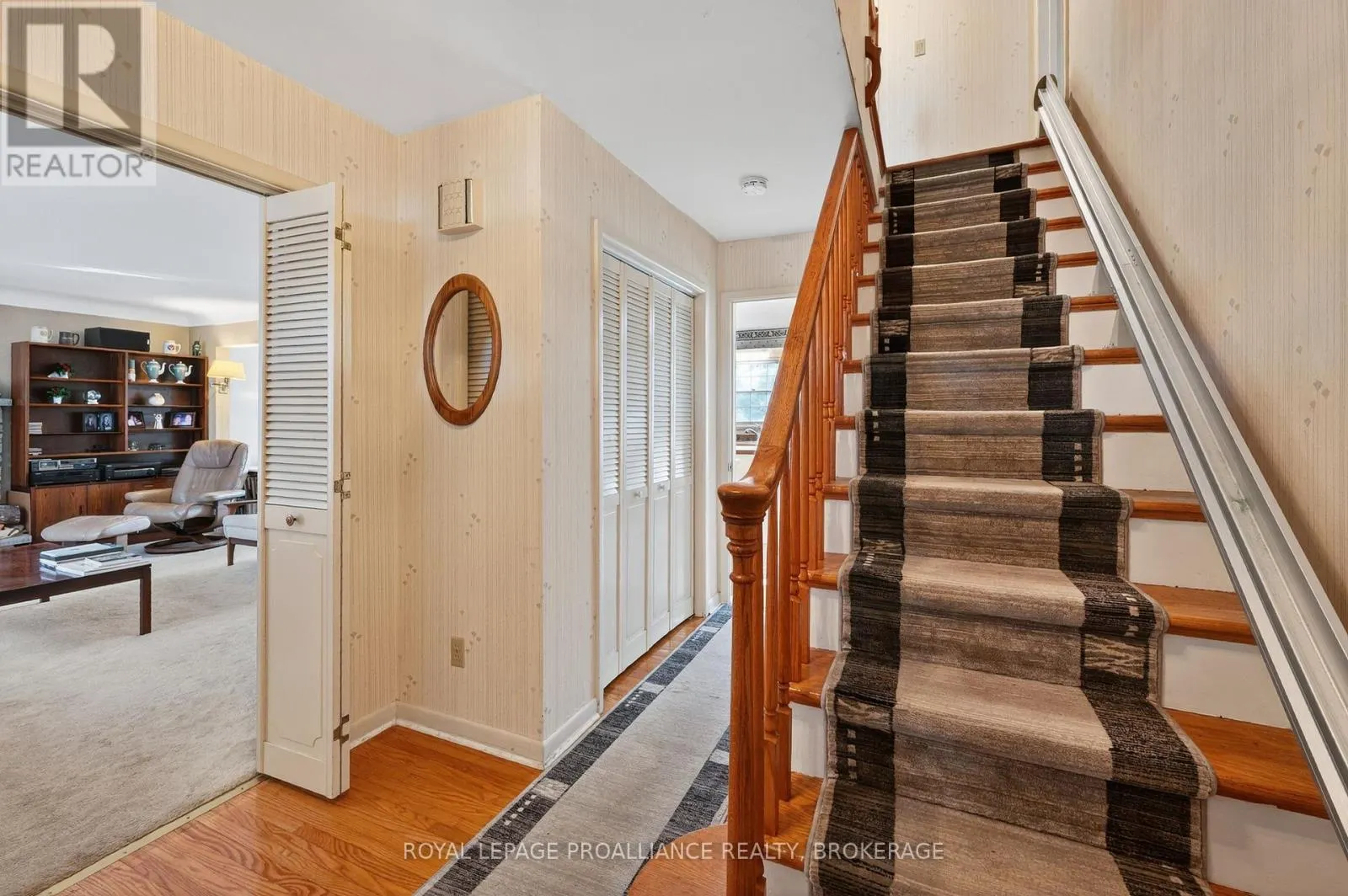 259 FAIRWAY HILL CRESCENT