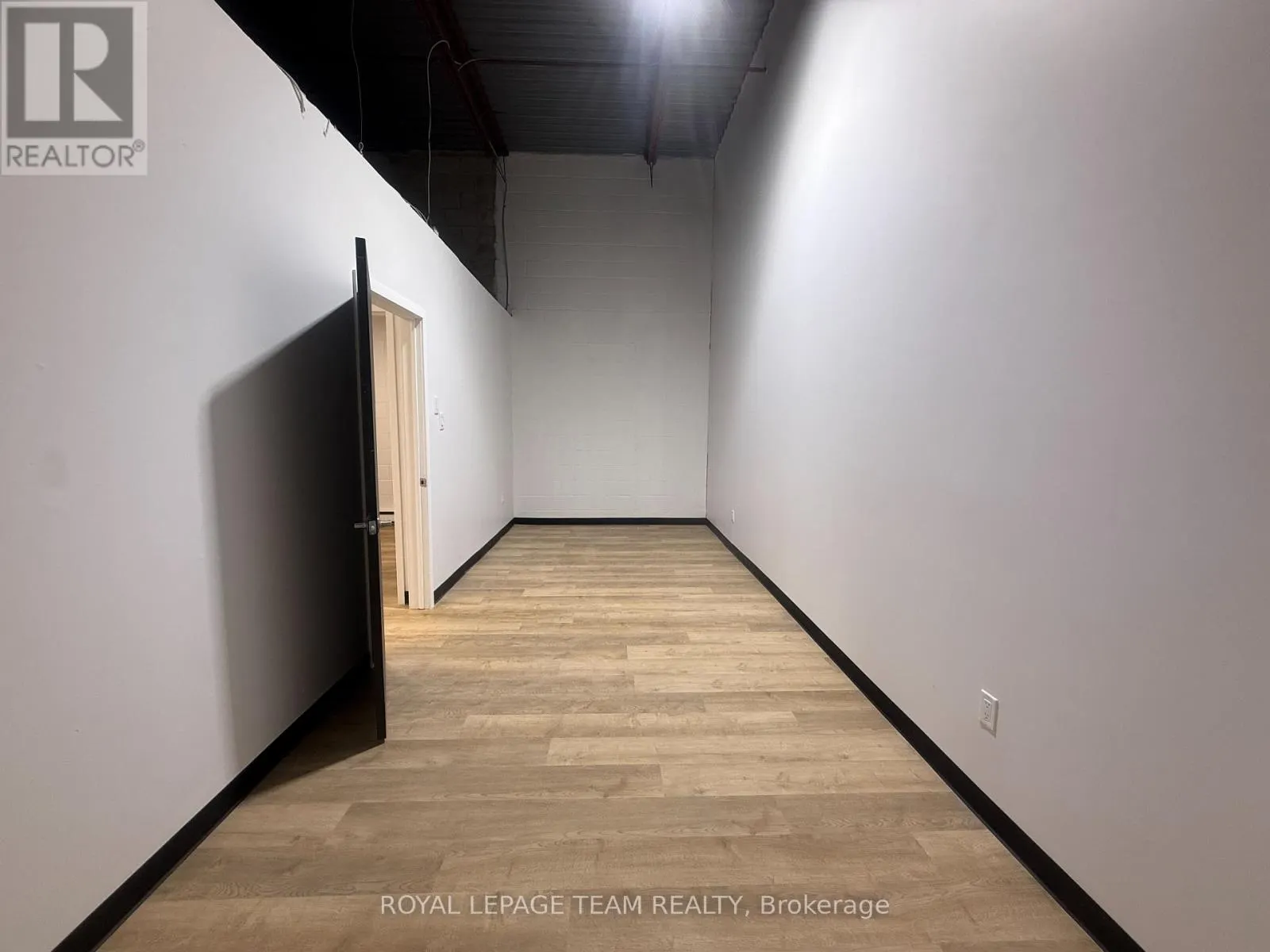 116 - 2700 LANCASTER ROAD
