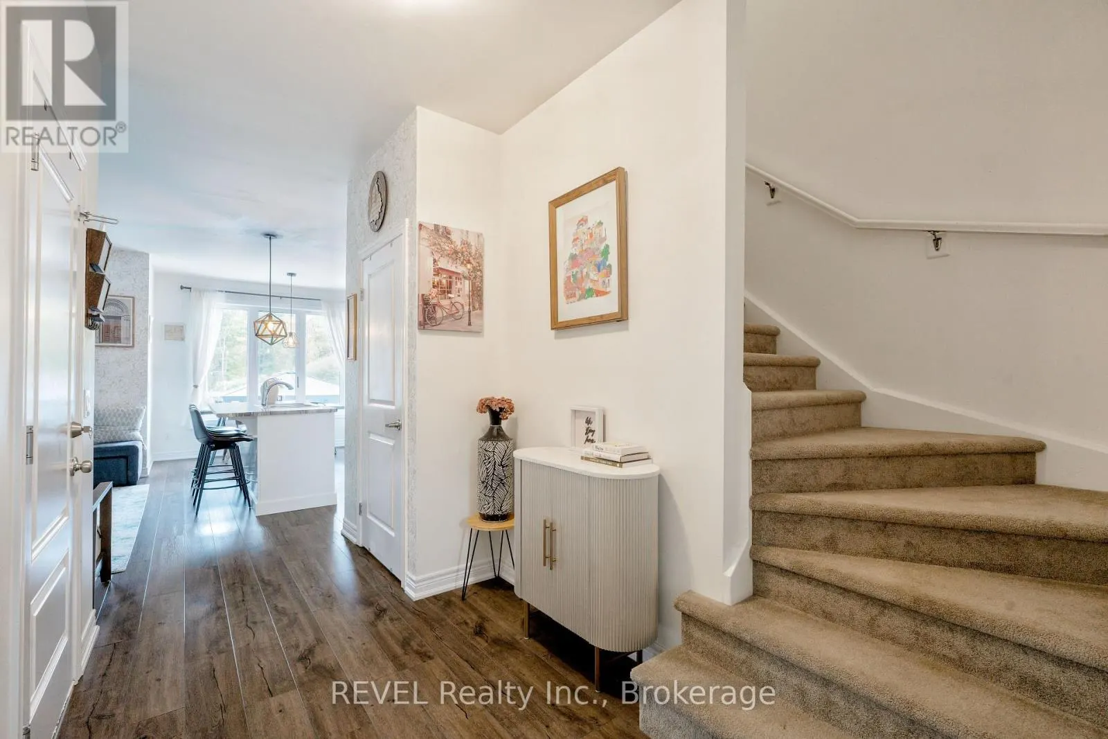 10 DAMUDE AVENUE