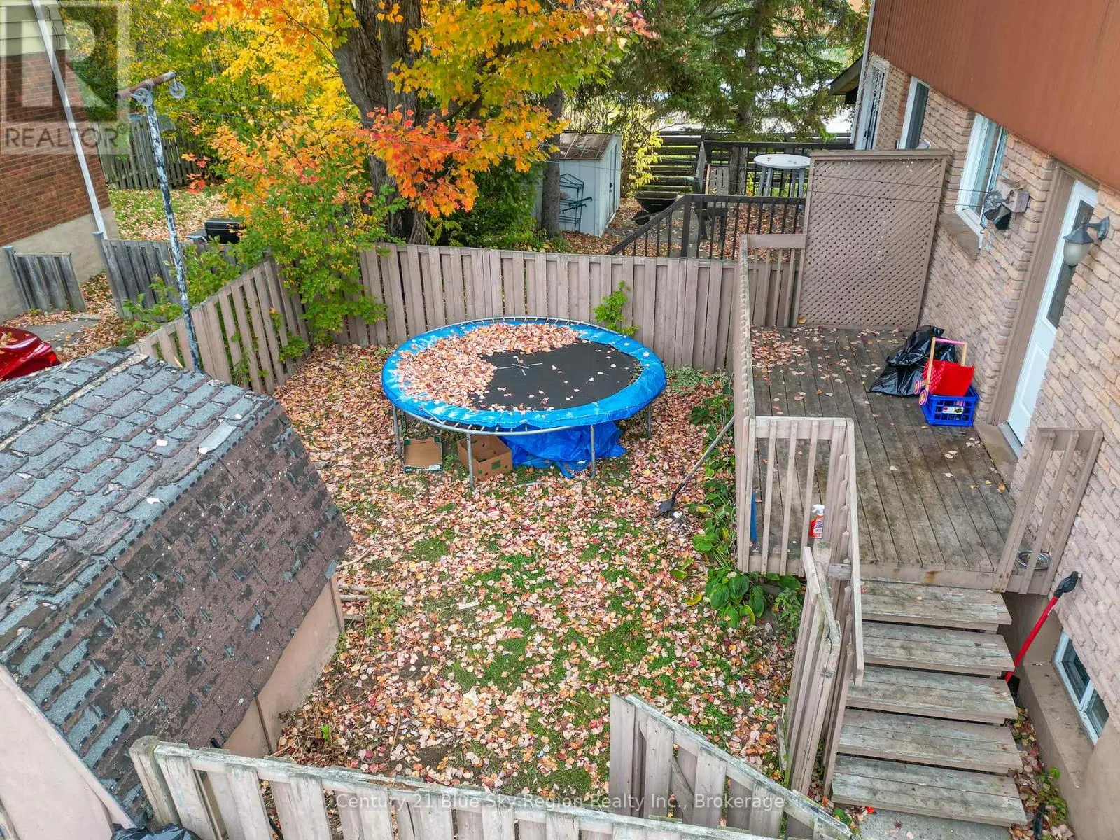 4 SOVEREIGN DRIVE