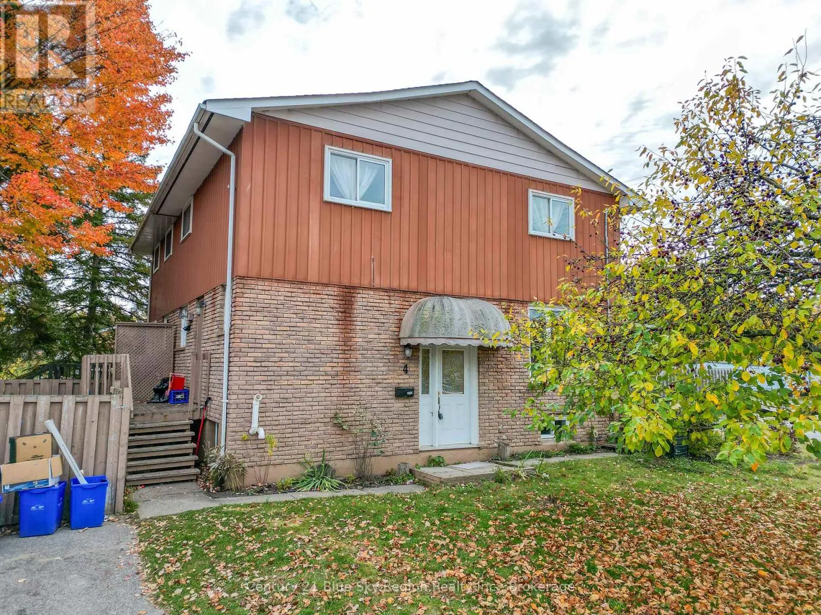 4 SOVEREIGN DRIVE