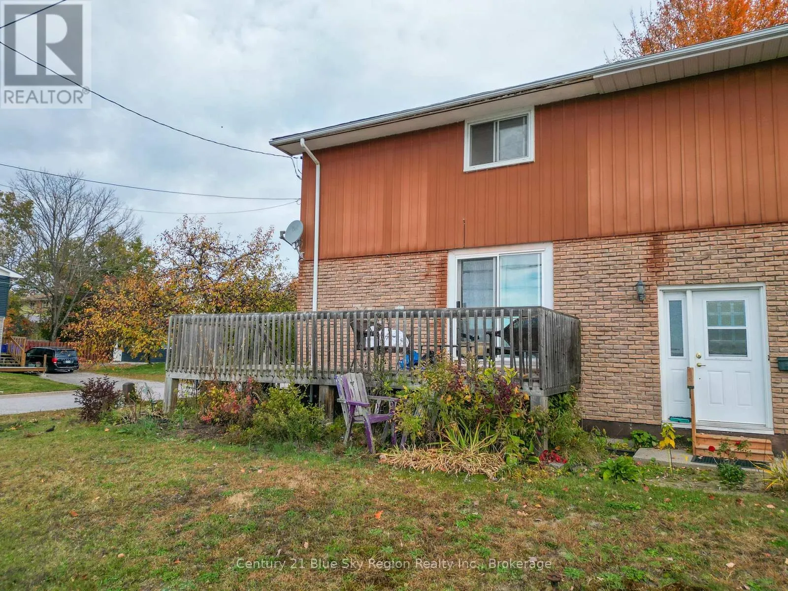 4 SOVEREIGN DRIVE