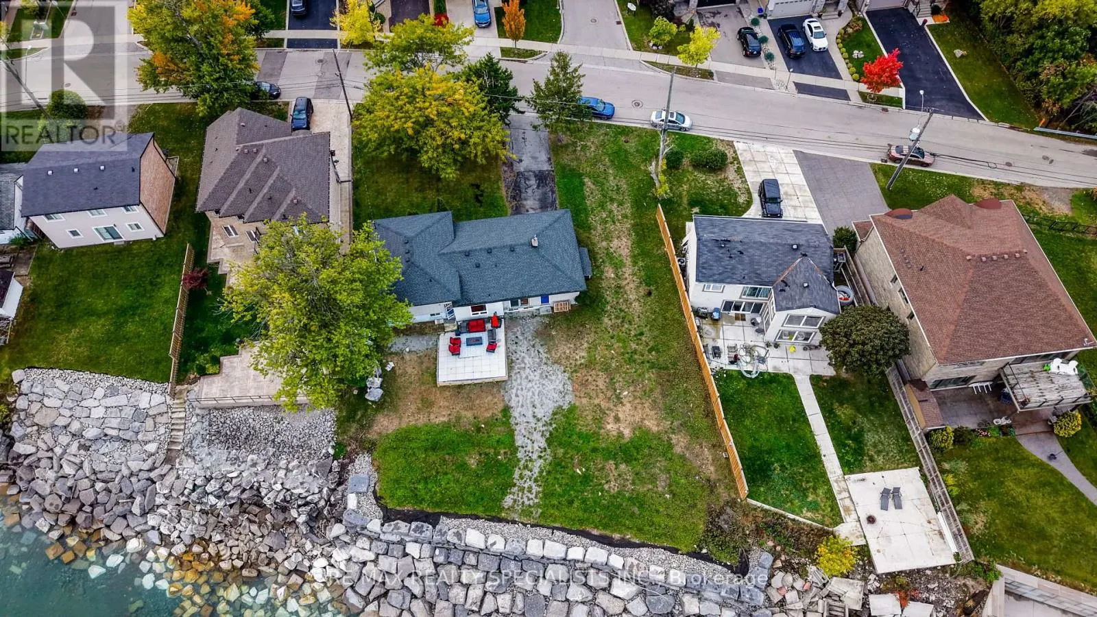 46 SEABREEZE CRESCENT