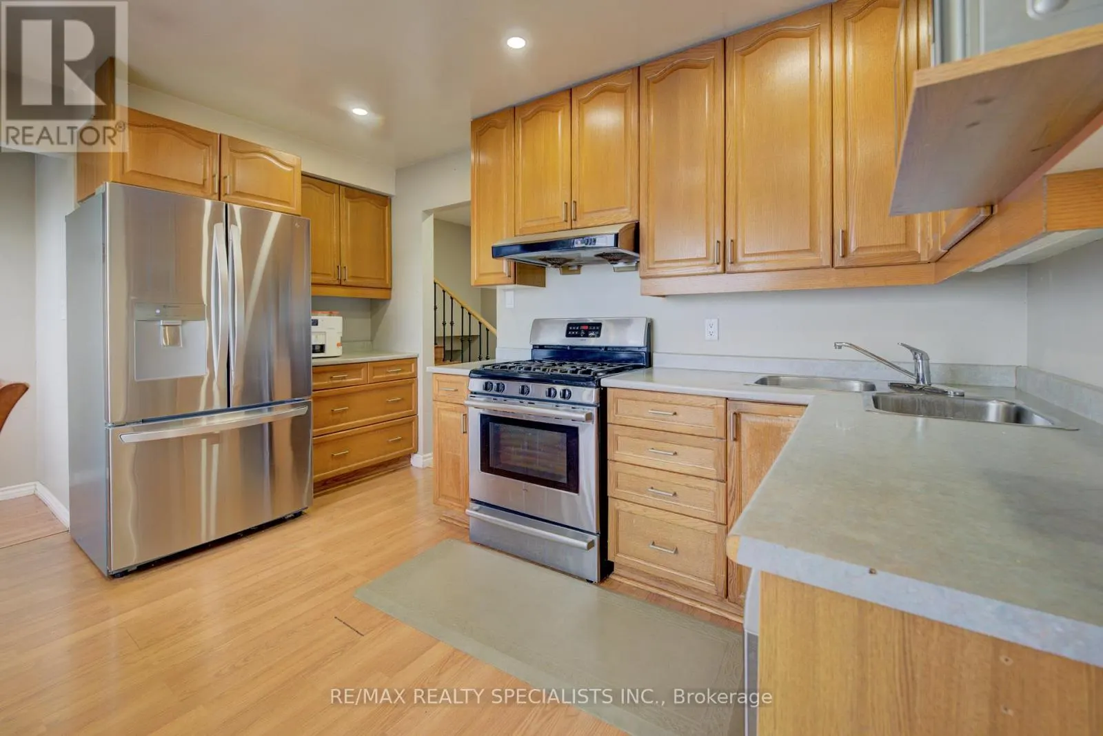46 SEABREEZE CRESCENT