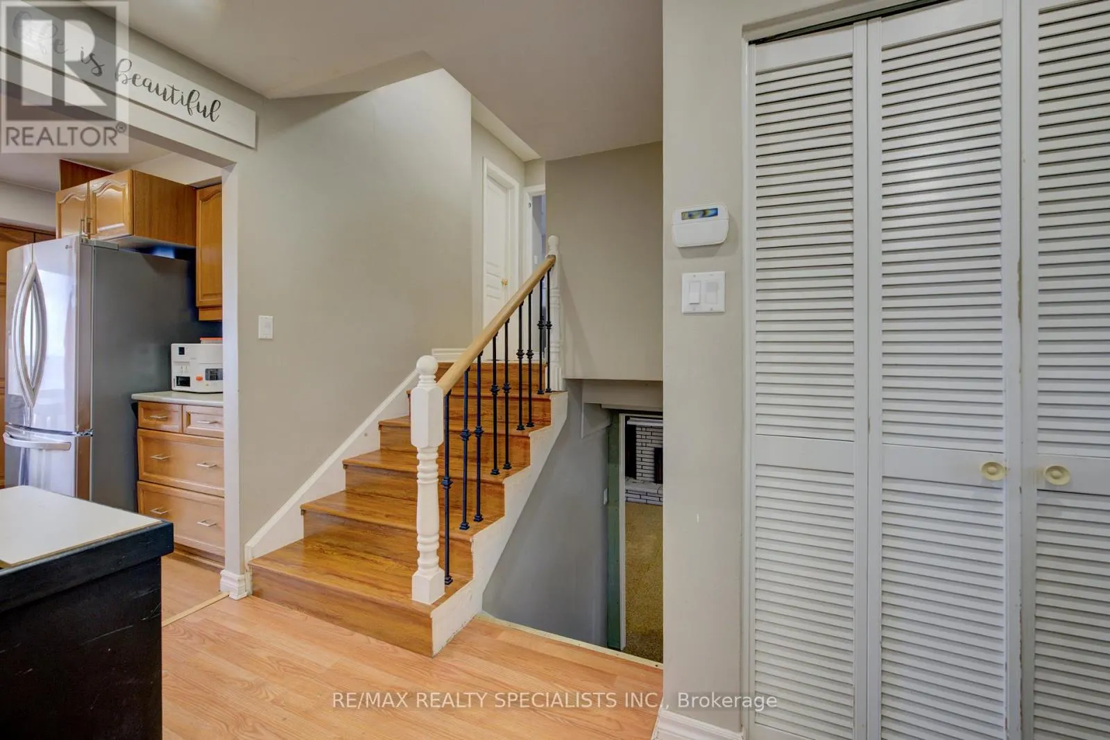 46 SEABREEZE CRESCENT