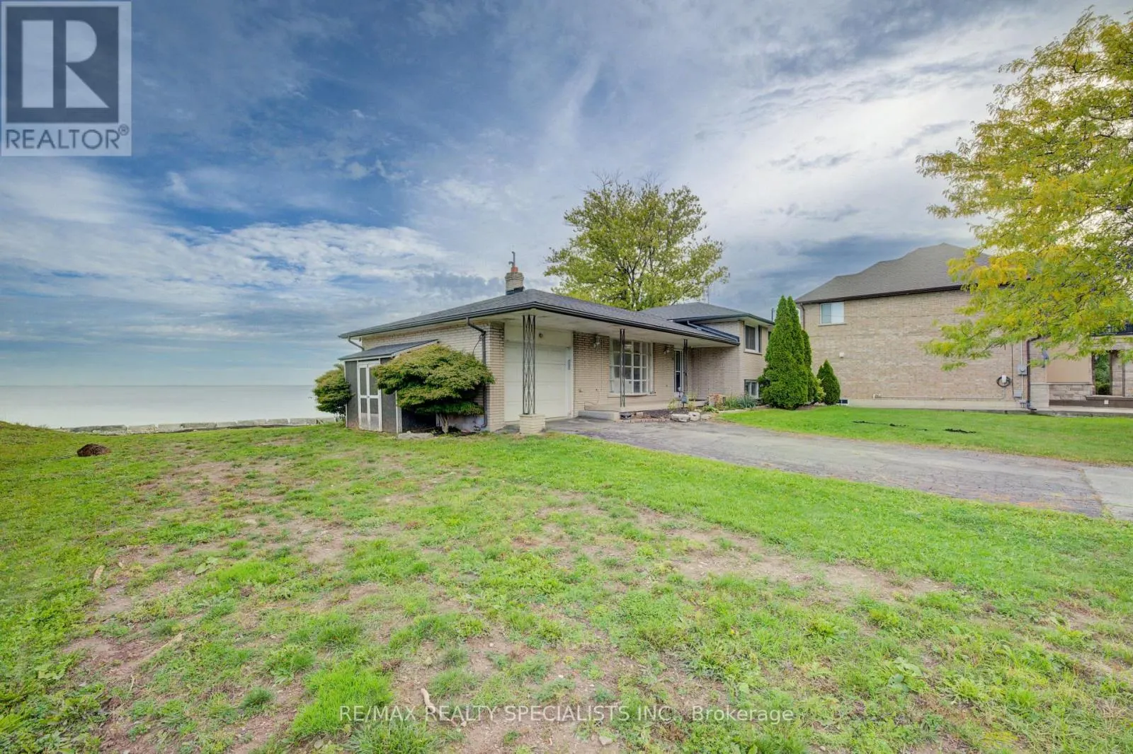 46 SEABREEZE CRESCENT
