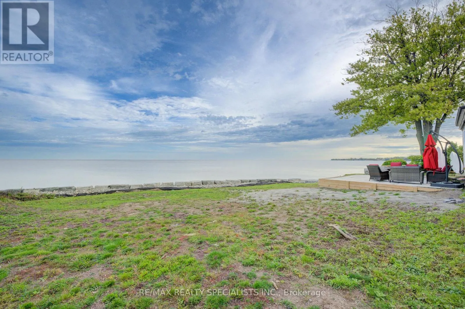 46 SEABREEZE CRESCENT
