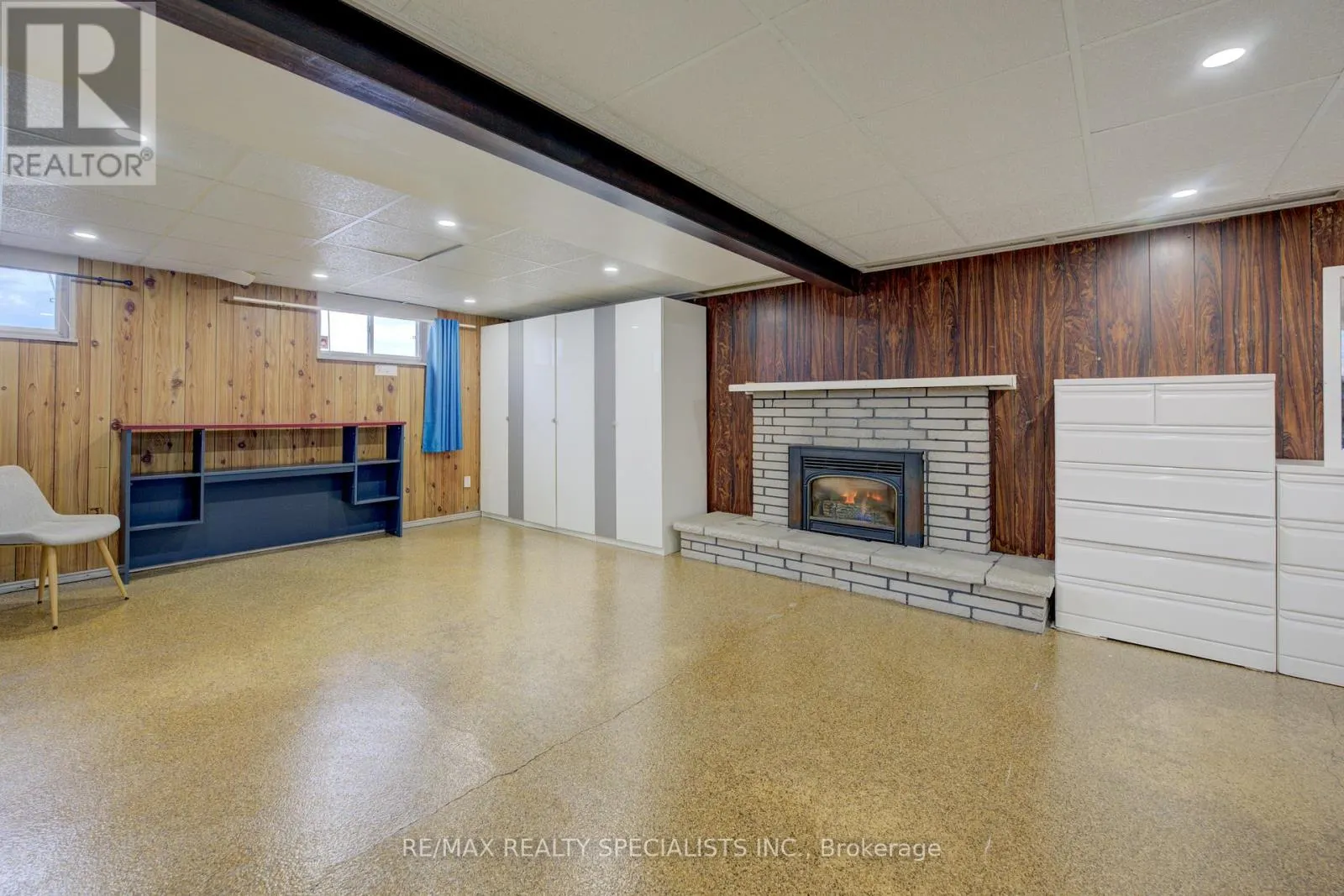 46 SEABREEZE CRESCENT