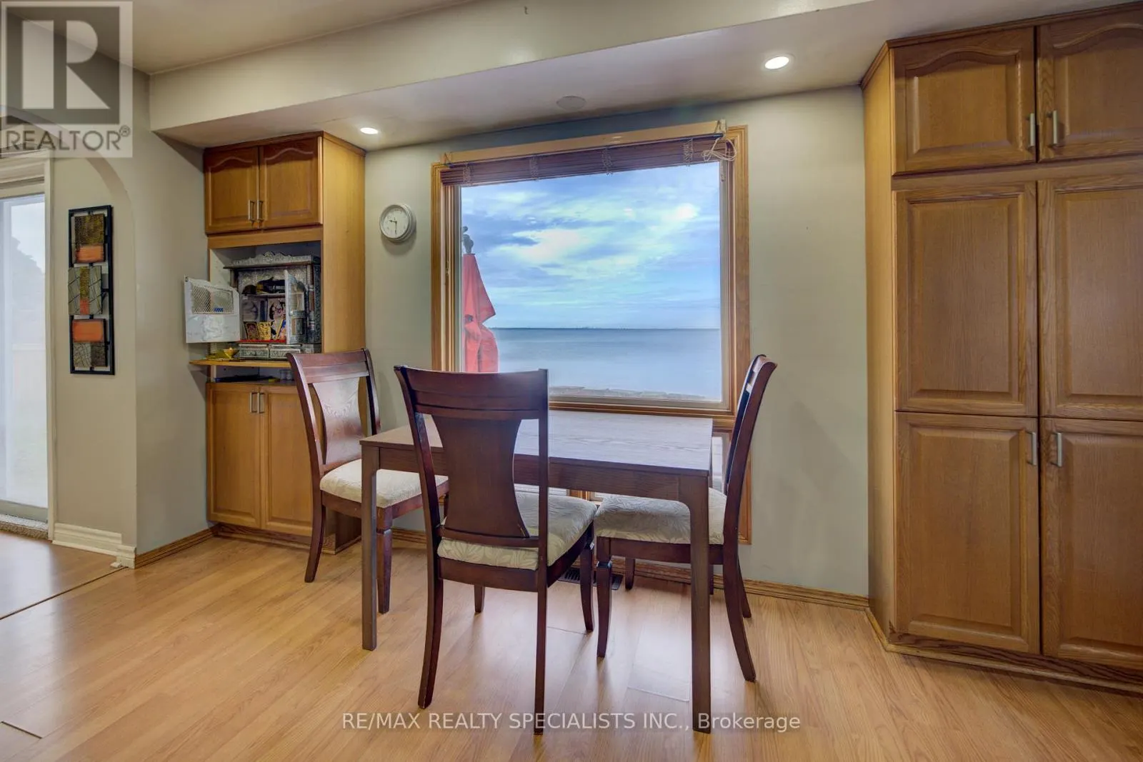 46 SEABREEZE CRESCENT