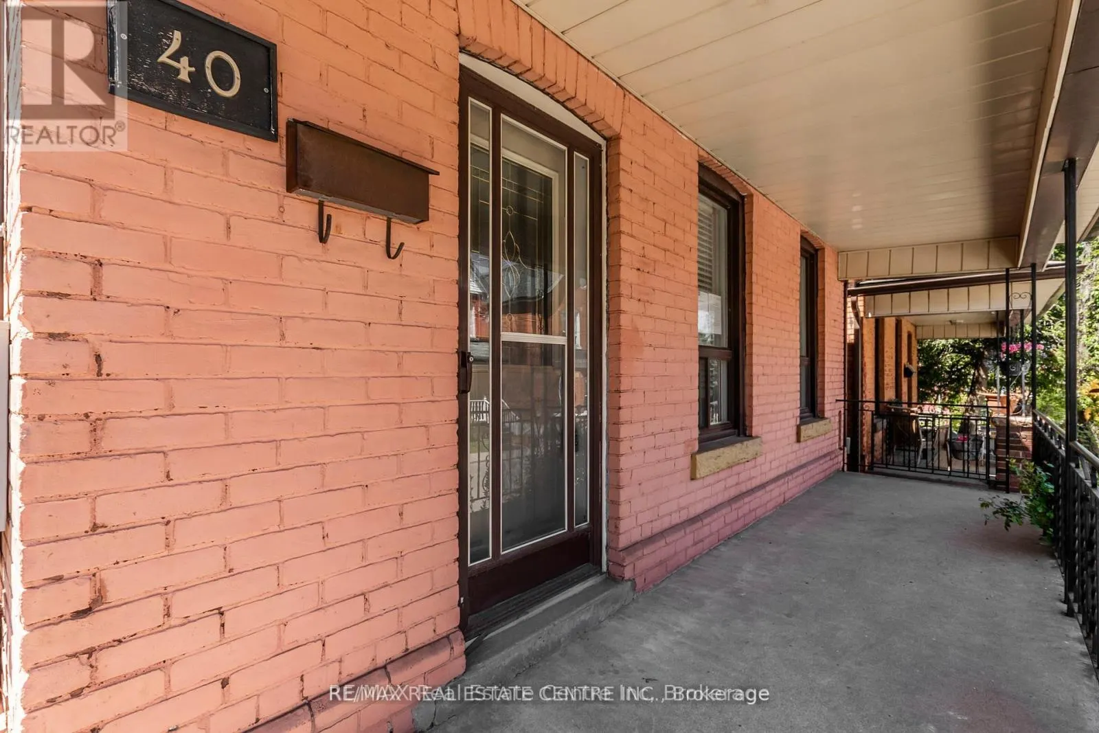 40 GREIG STREET