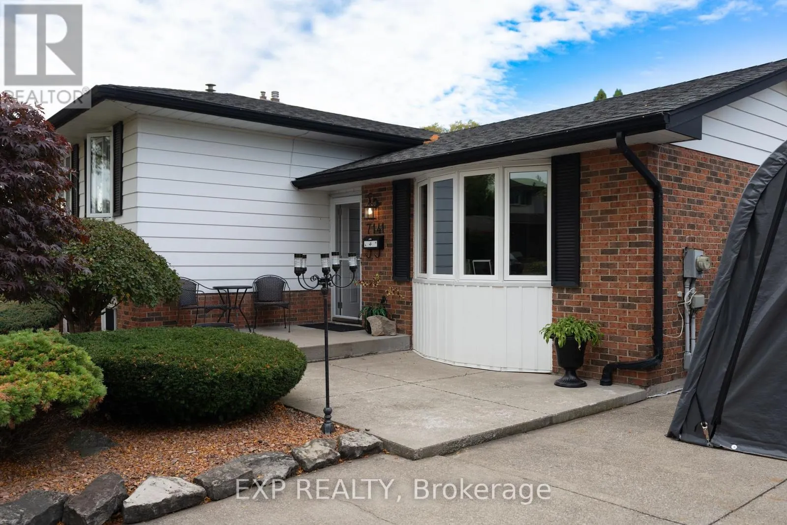 7141 ROSSEAU PLACE
