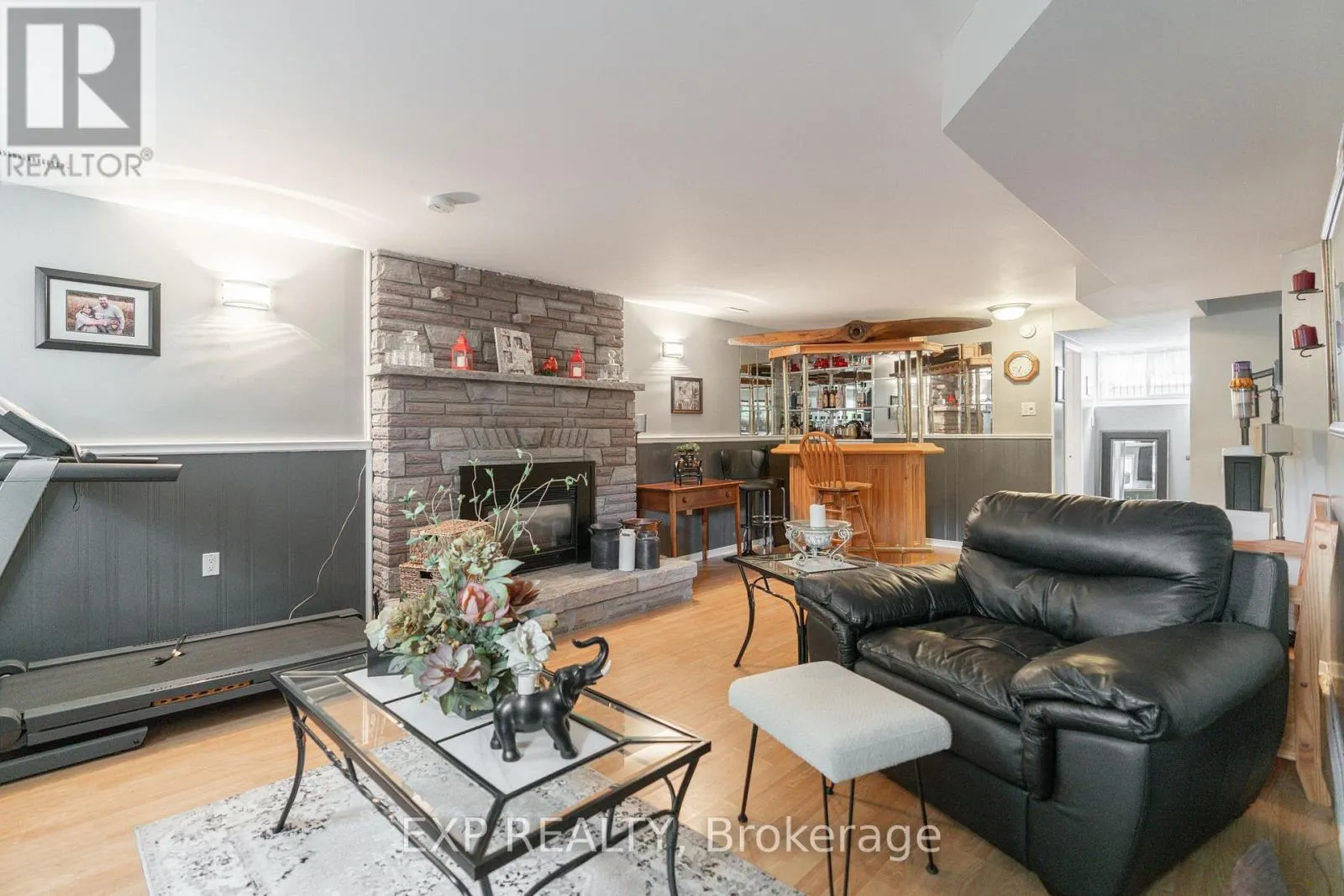 7141 ROSSEAU PLACE