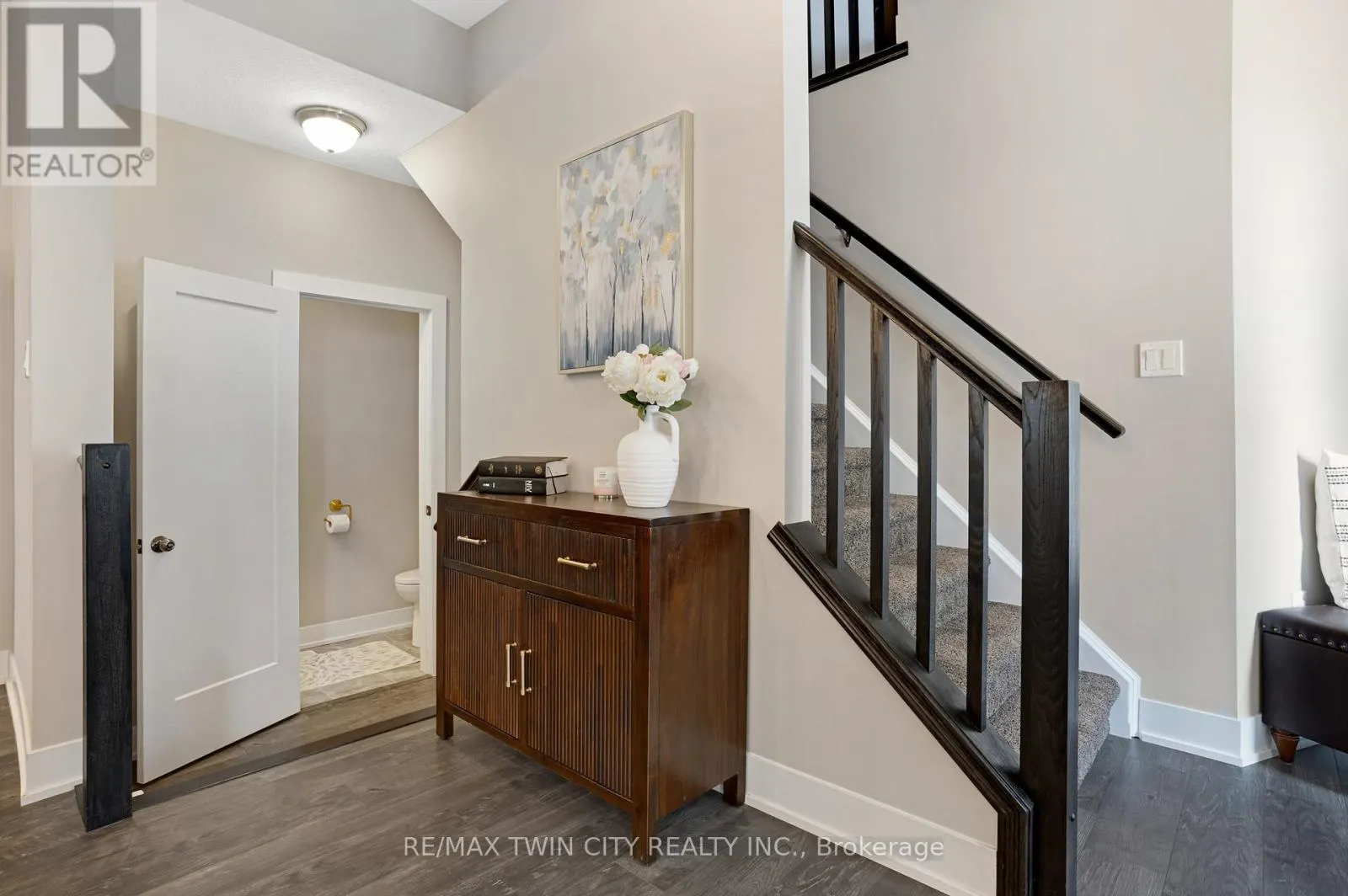 138 JACOB STREET E