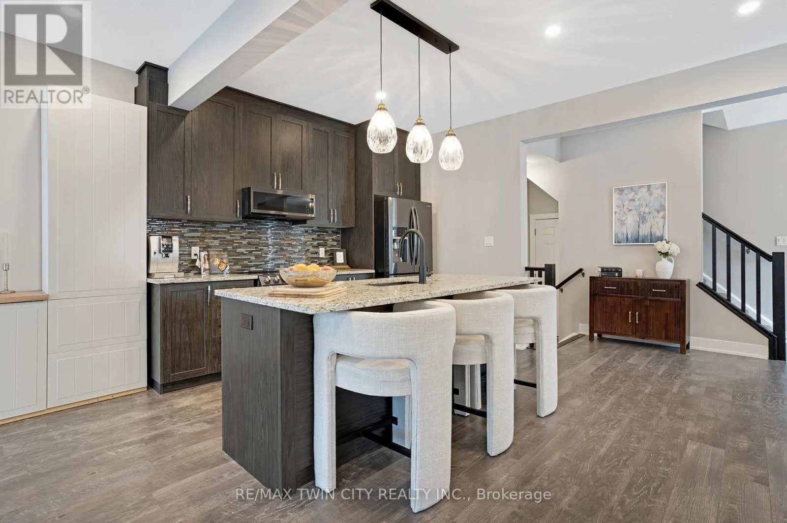 138 JACOB STREET E