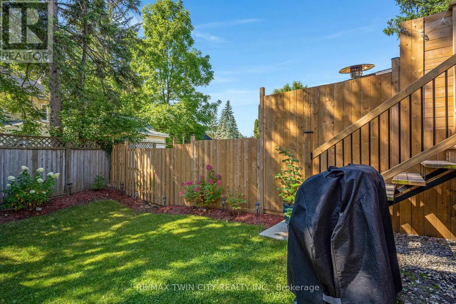 138 JACOB STREET E