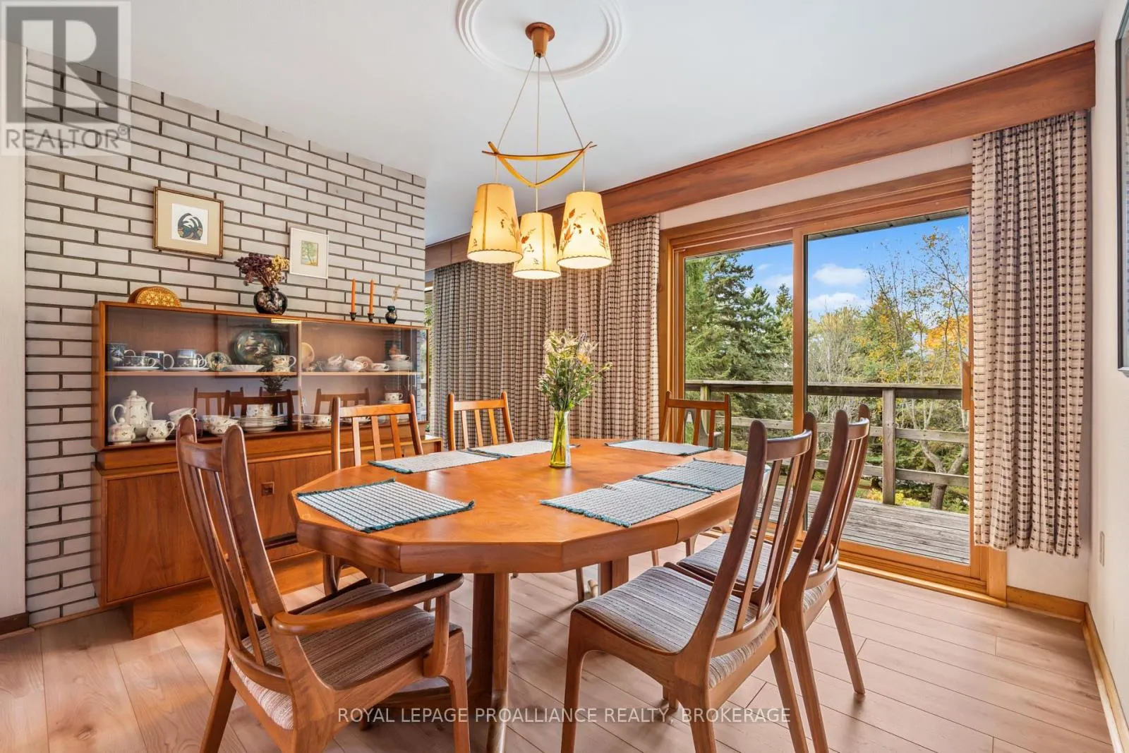 1125 LINCOLN DRIVE