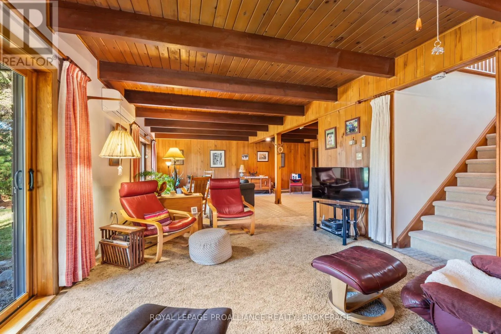 1125 LINCOLN DRIVE