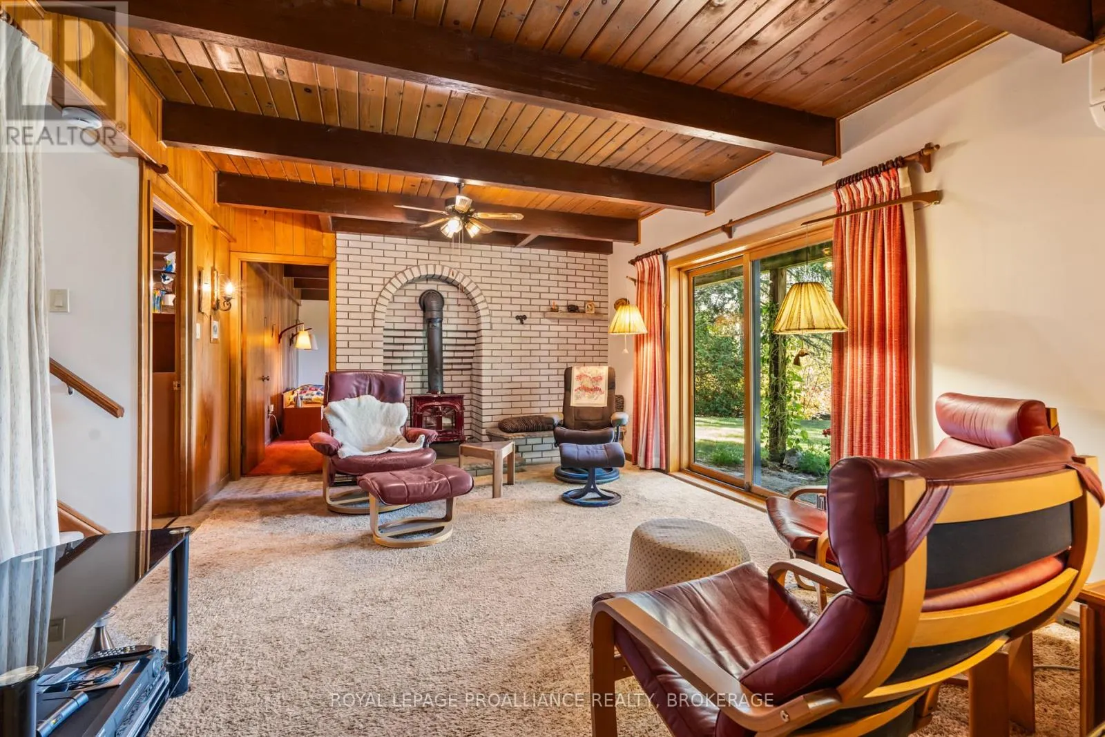 1125 LINCOLN DRIVE