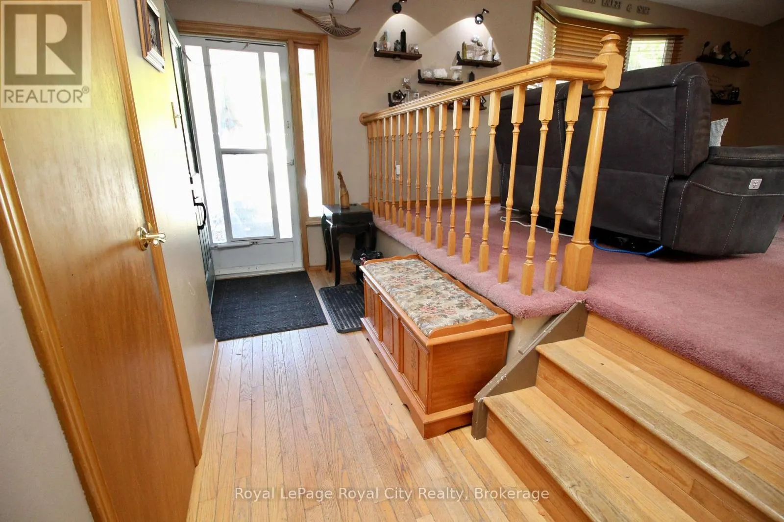 40 SHOEMAKER CRESCENT