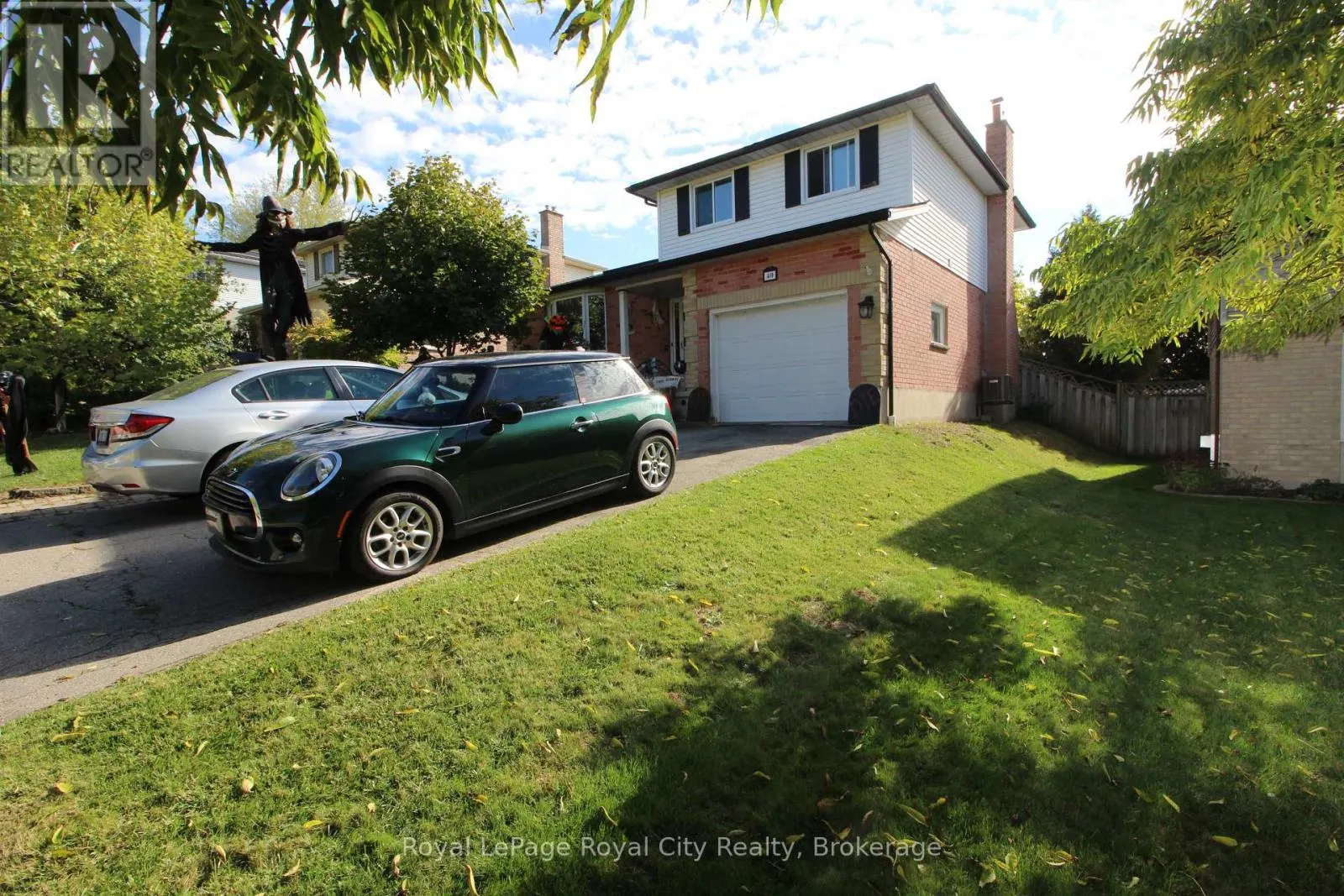 40 SHOEMAKER CRESCENT