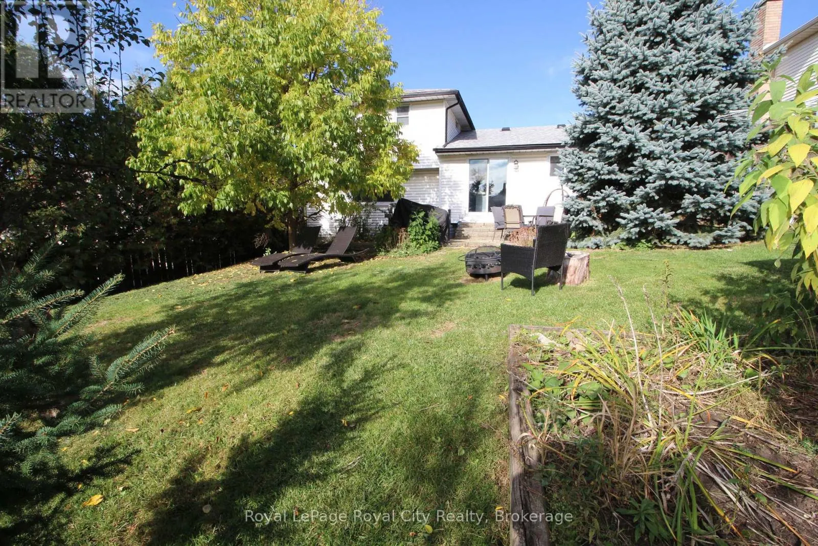 40 SHOEMAKER CRESCENT