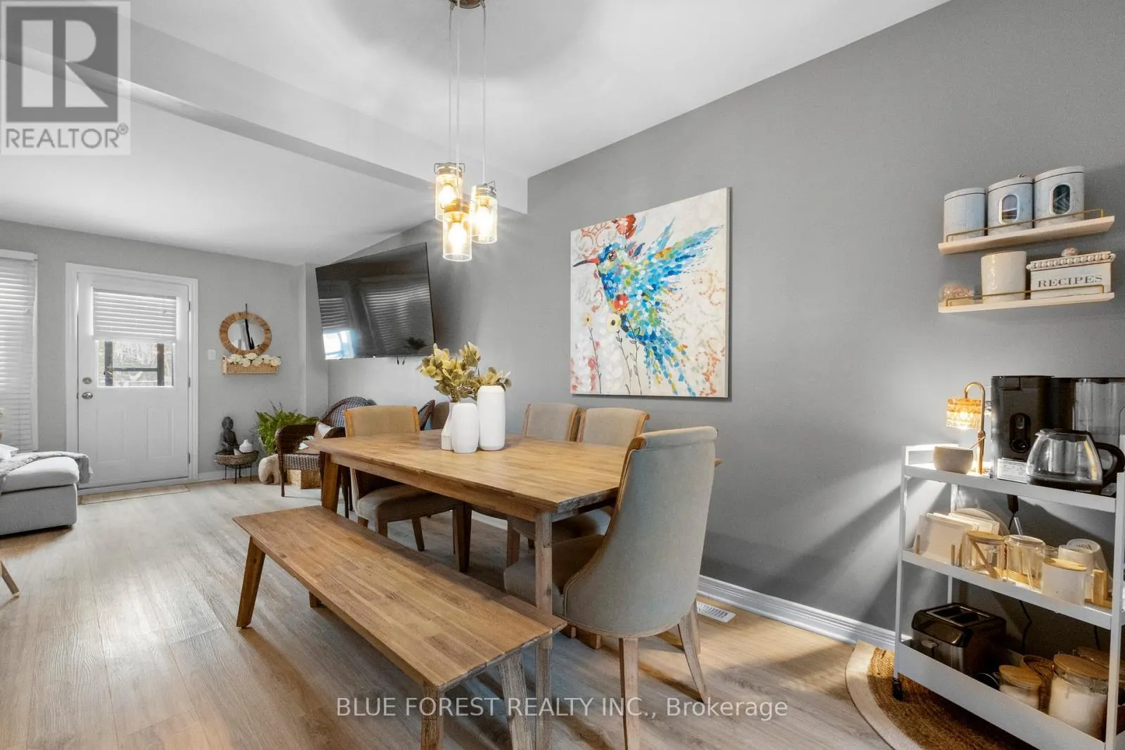 18 - 166 SOUTHDALE ROAD W, #18