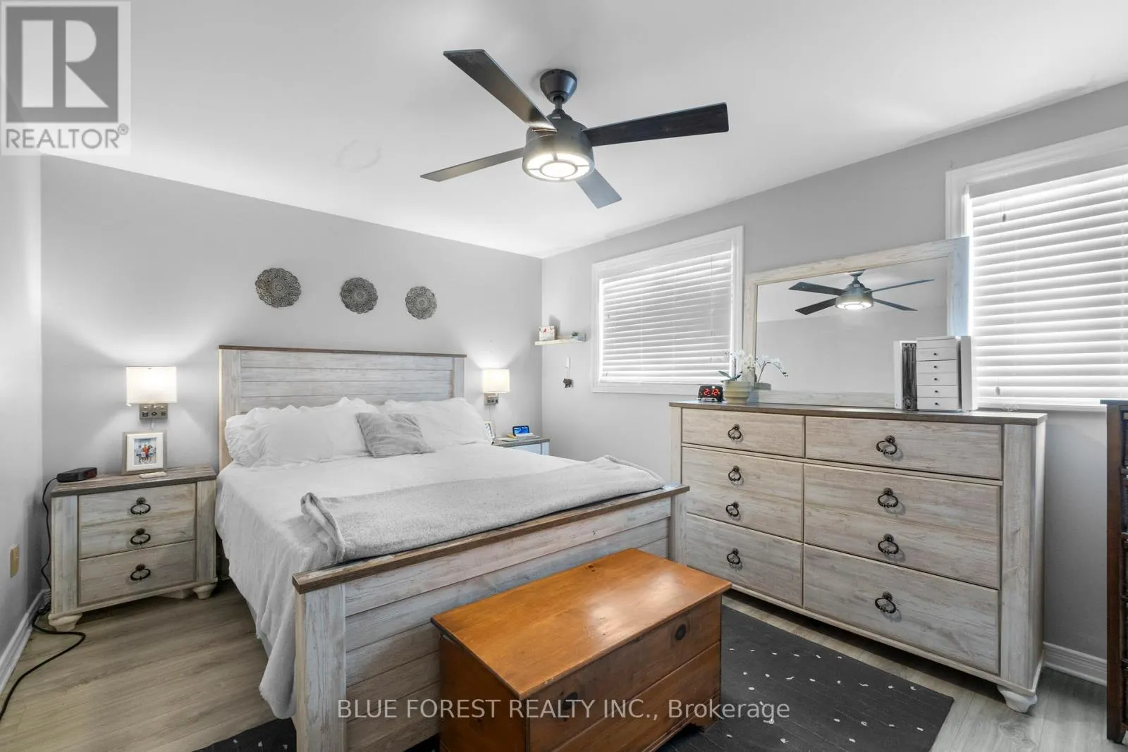 18 - 166 SOUTHDALE ROAD W, #18