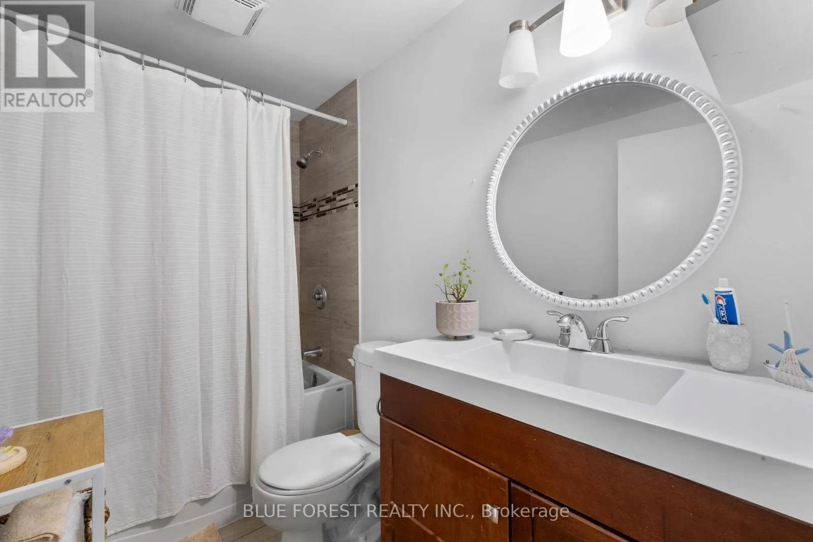 18 - 166 SOUTHDALE ROAD W, #18
