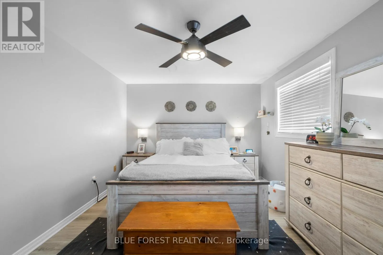 18 - 166 SOUTHDALE ROAD W, #18