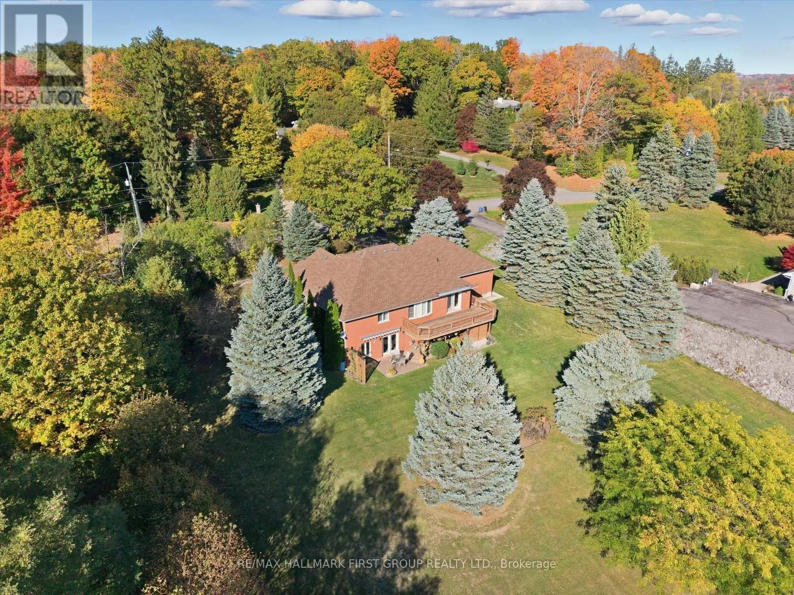 4 SUNRISE COURT