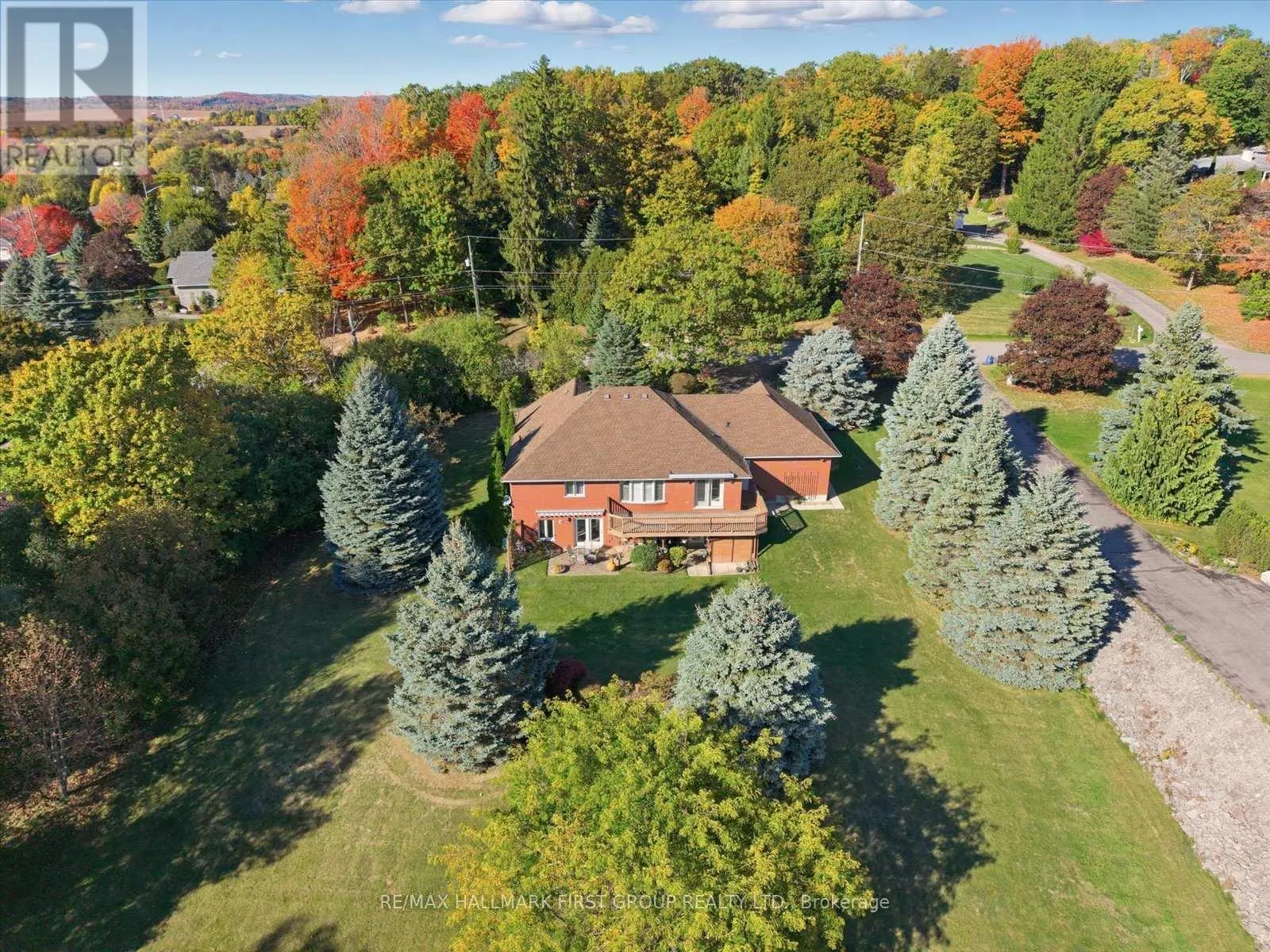 4 SUNRISE COURT
