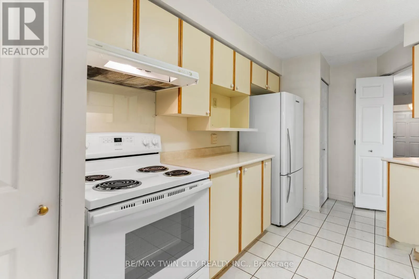 404 - 281 BRISTOL STREET