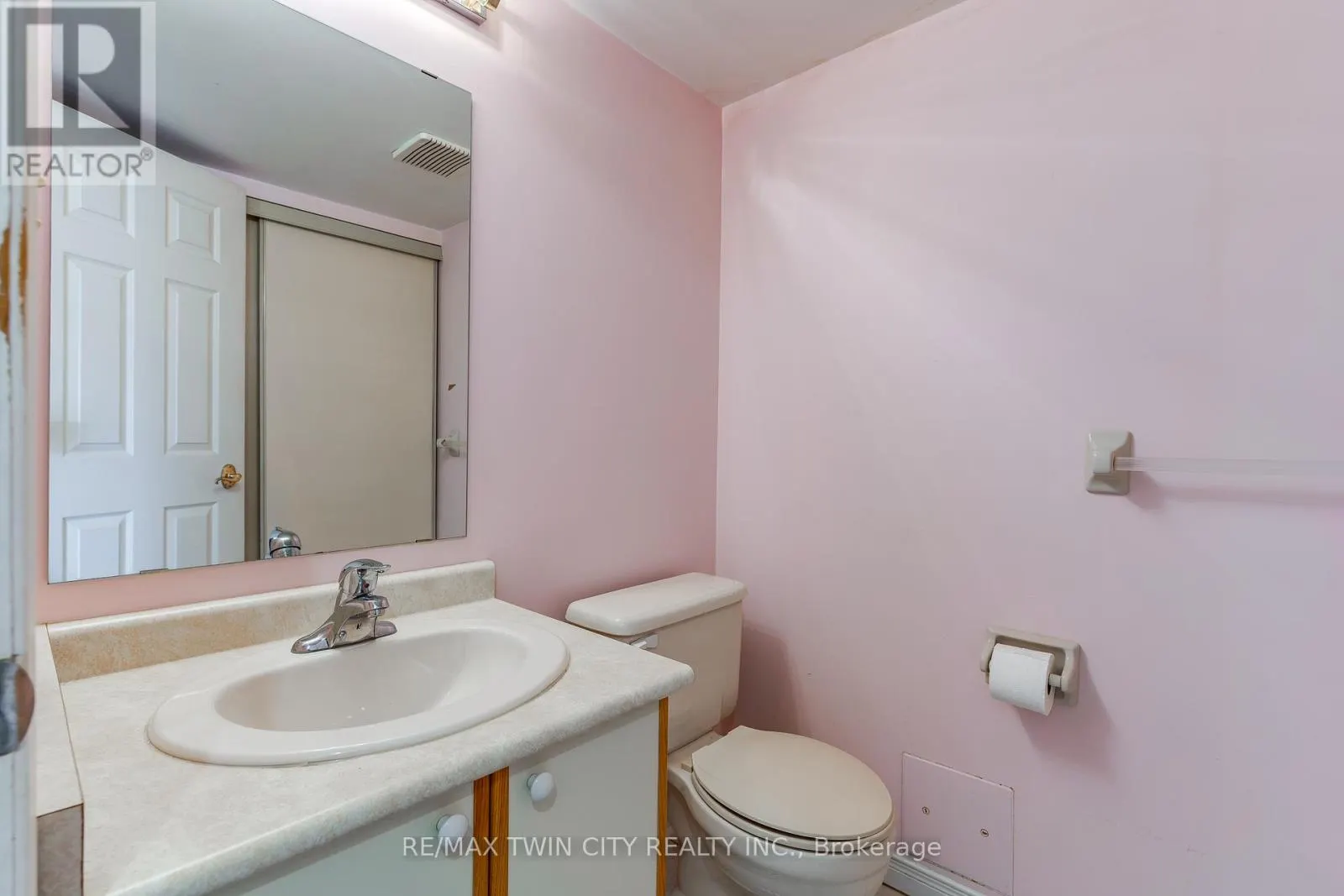 404 - 281 BRISTOL STREET