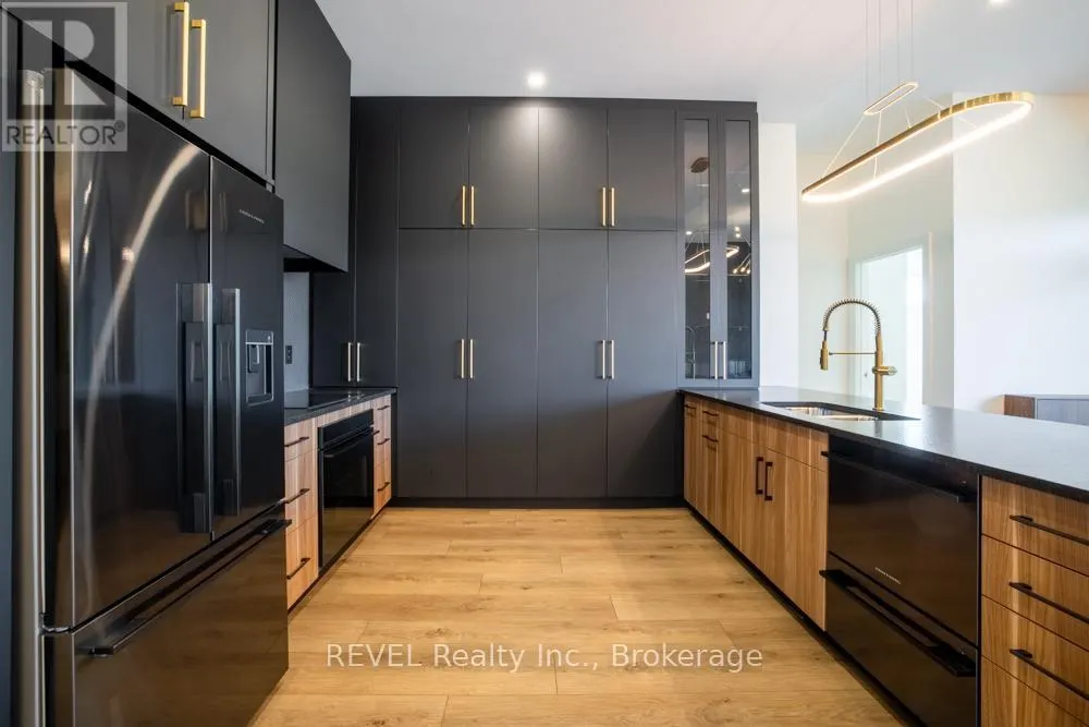 405 - 77 YATES STREET, #405