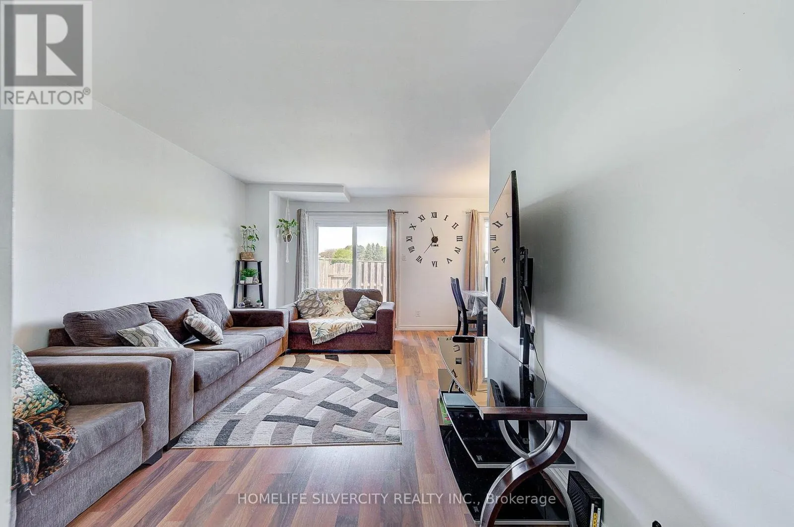 183 DEVERON CRESCENT