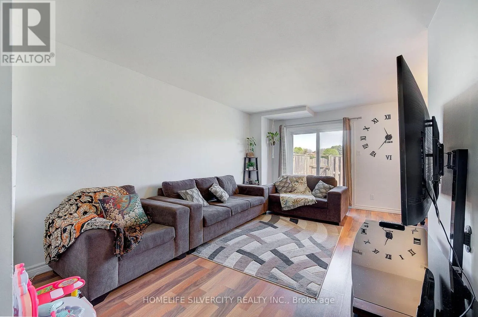 183 DEVERON CRESCENT