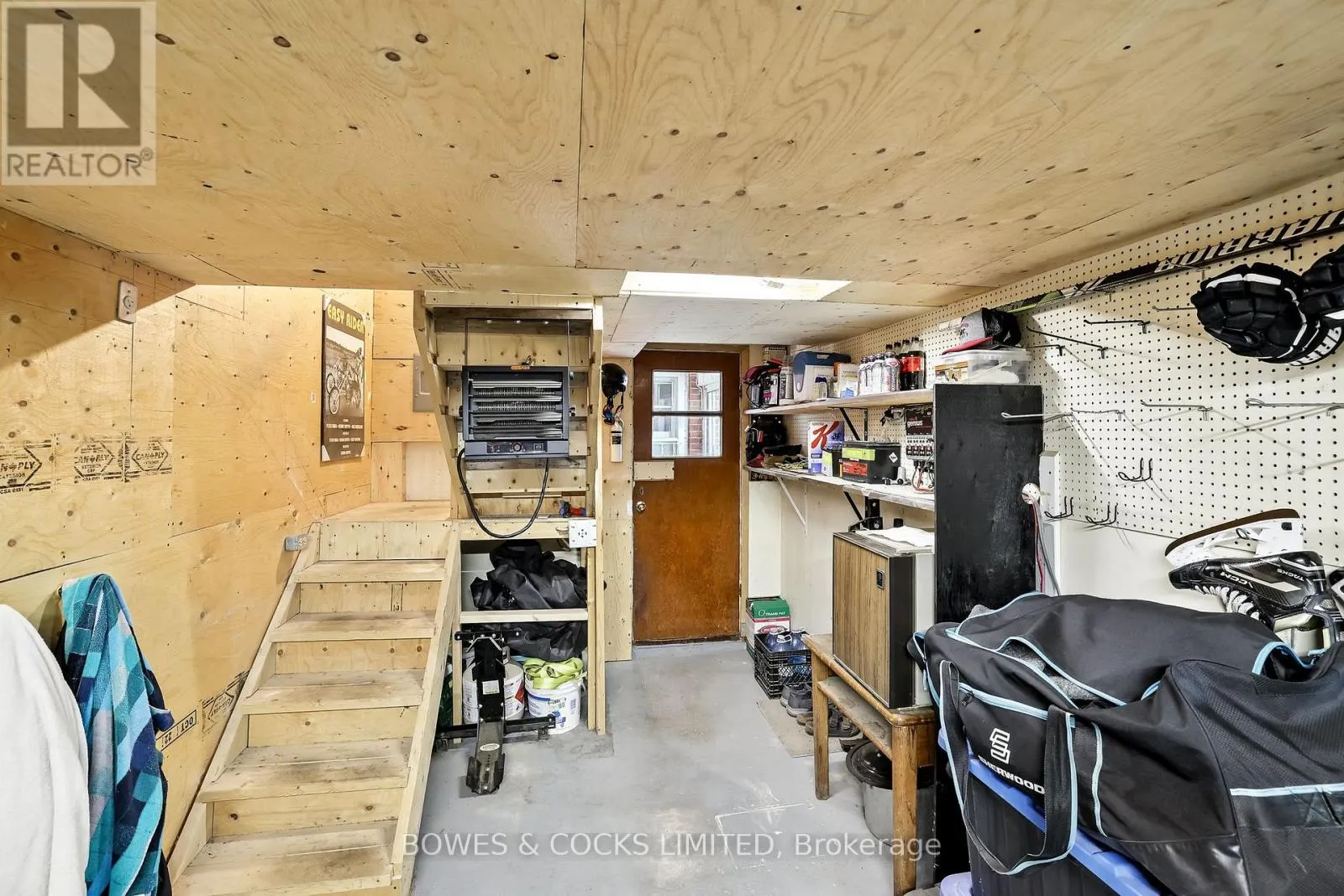 433 MANORHILL AVENUE