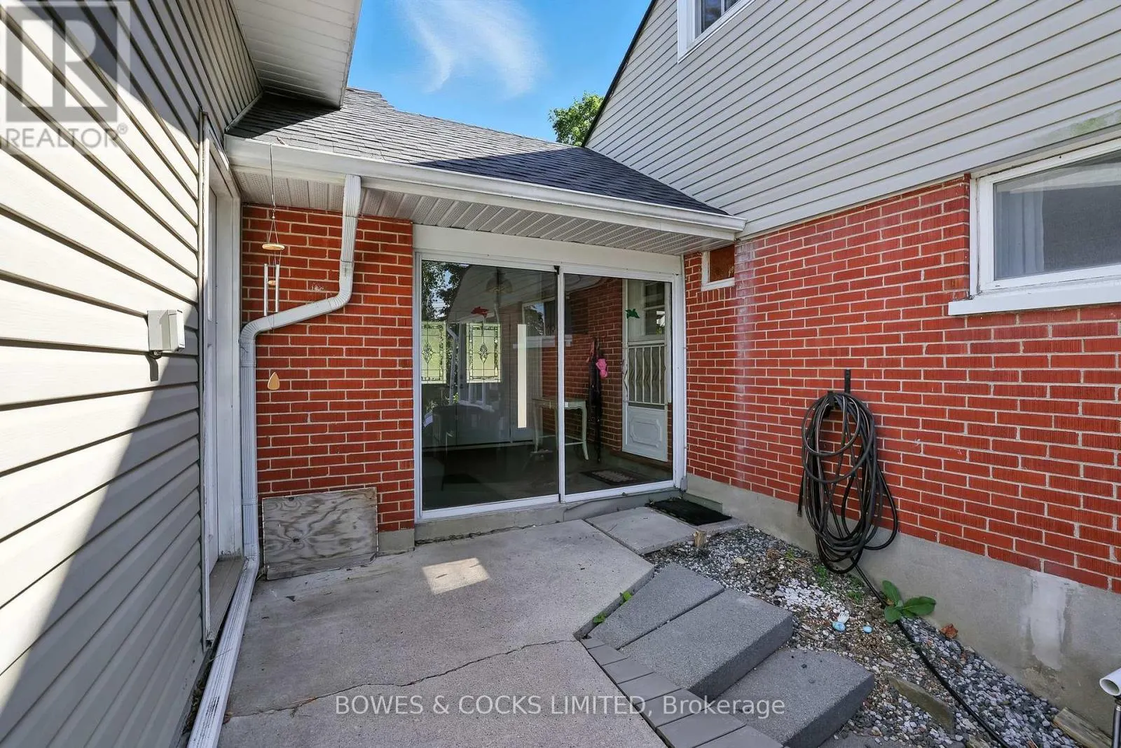 433 MANORHILL AVENUE