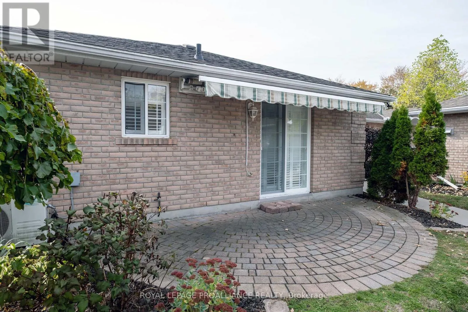 8 - 351 CANNIFTON ROAD N, #8