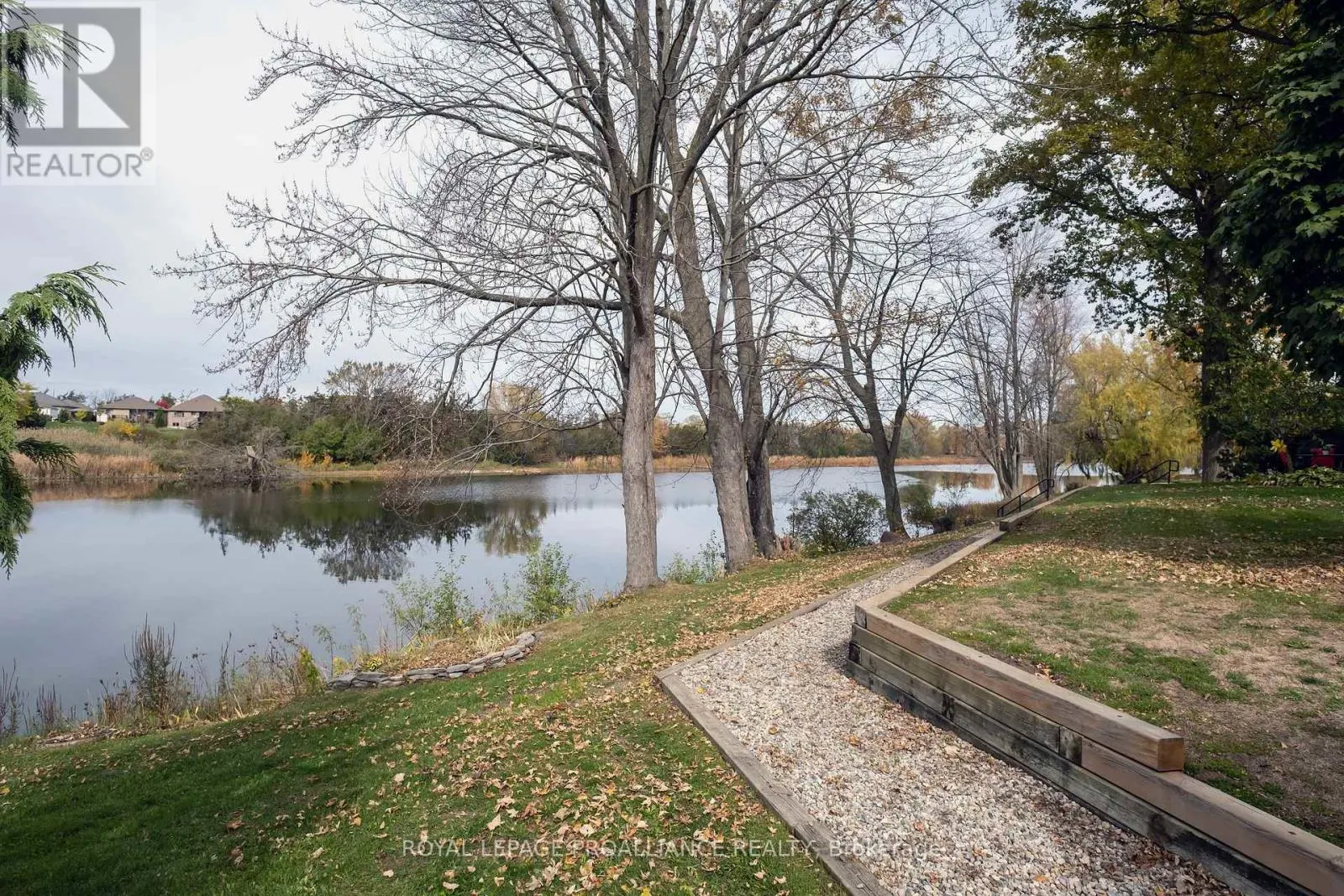 8 - 351 CANNIFTON ROAD N, #8
