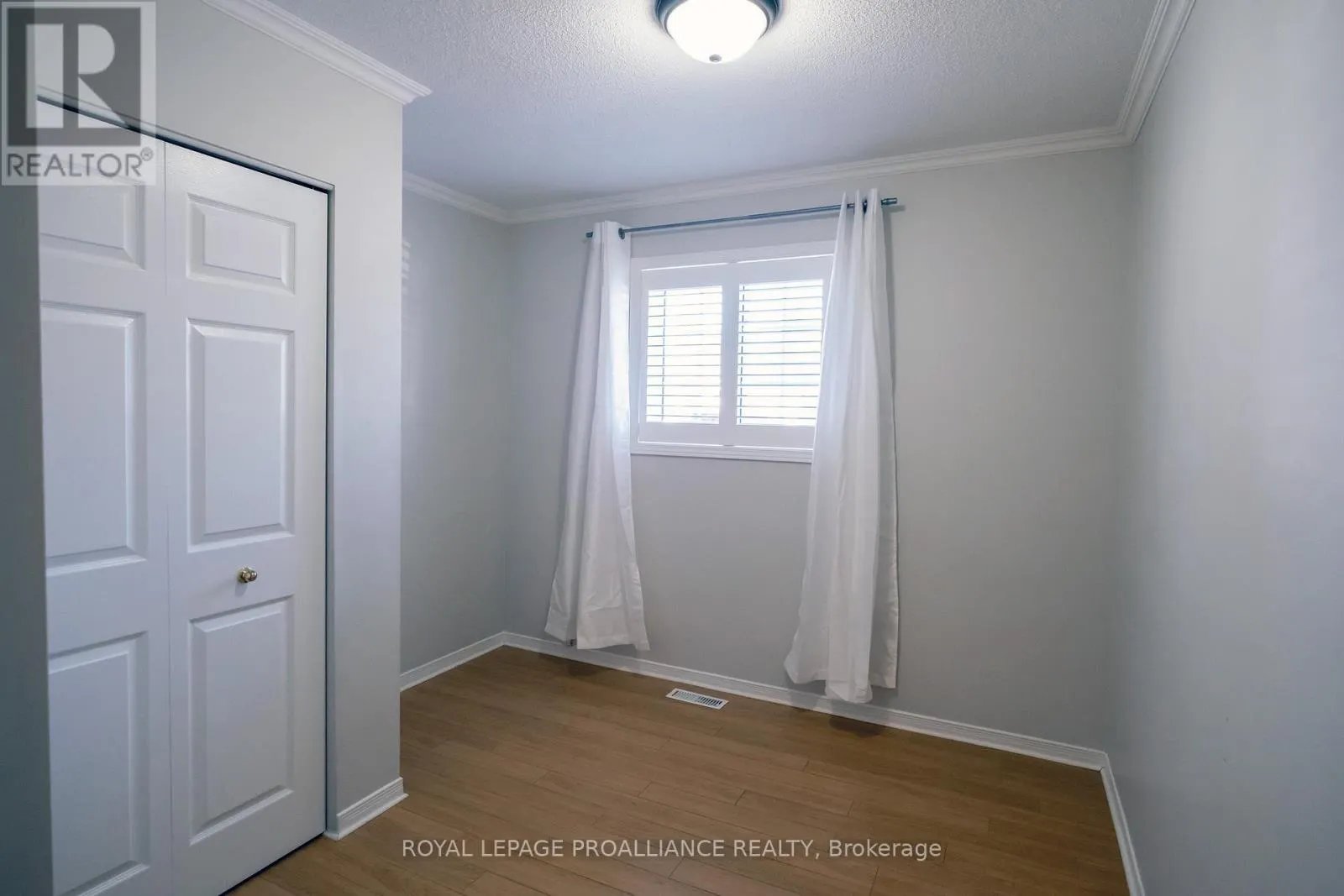 8 - 351 CANNIFTON ROAD N, #8