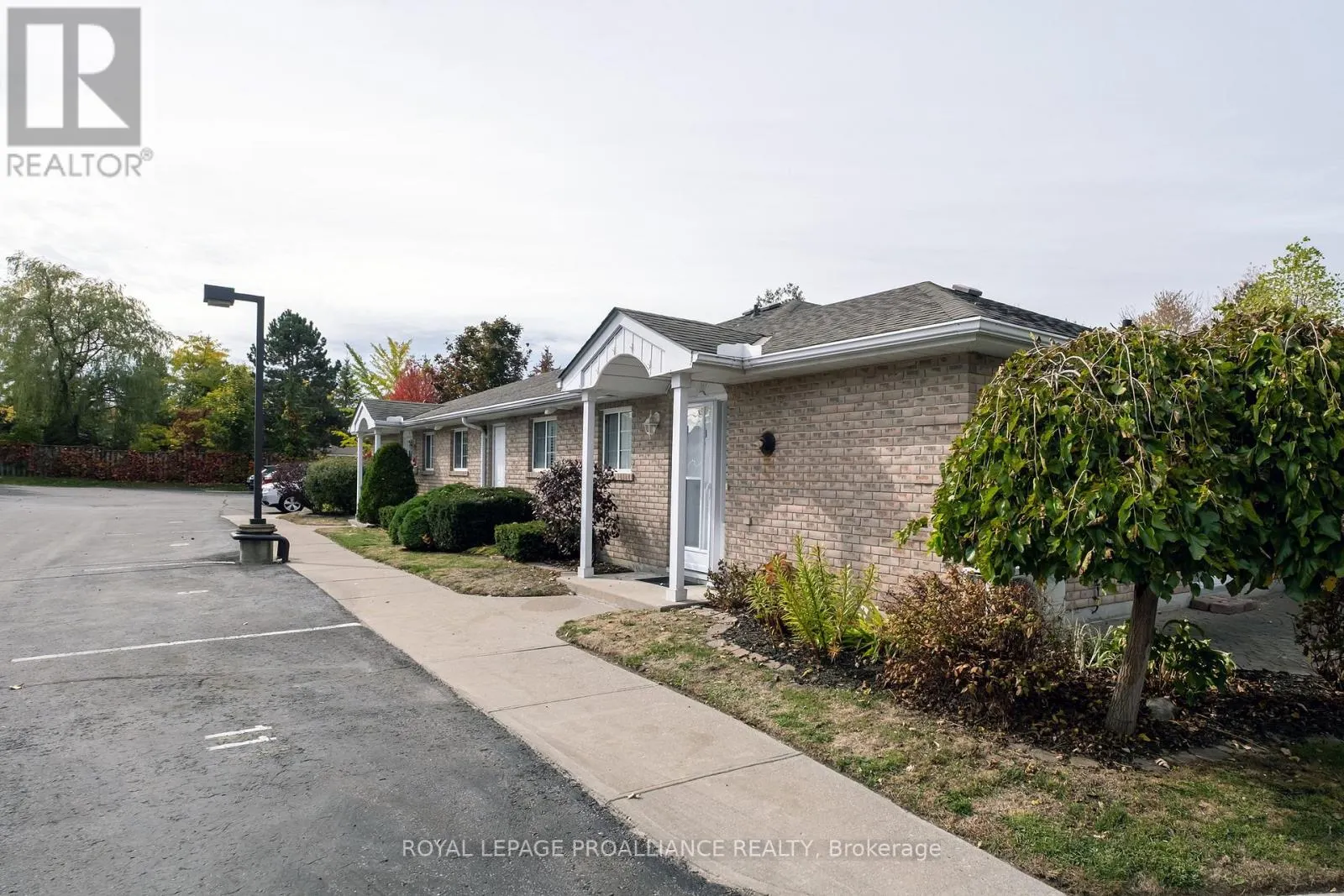 8 - 351 CANNIFTON ROAD N, #8